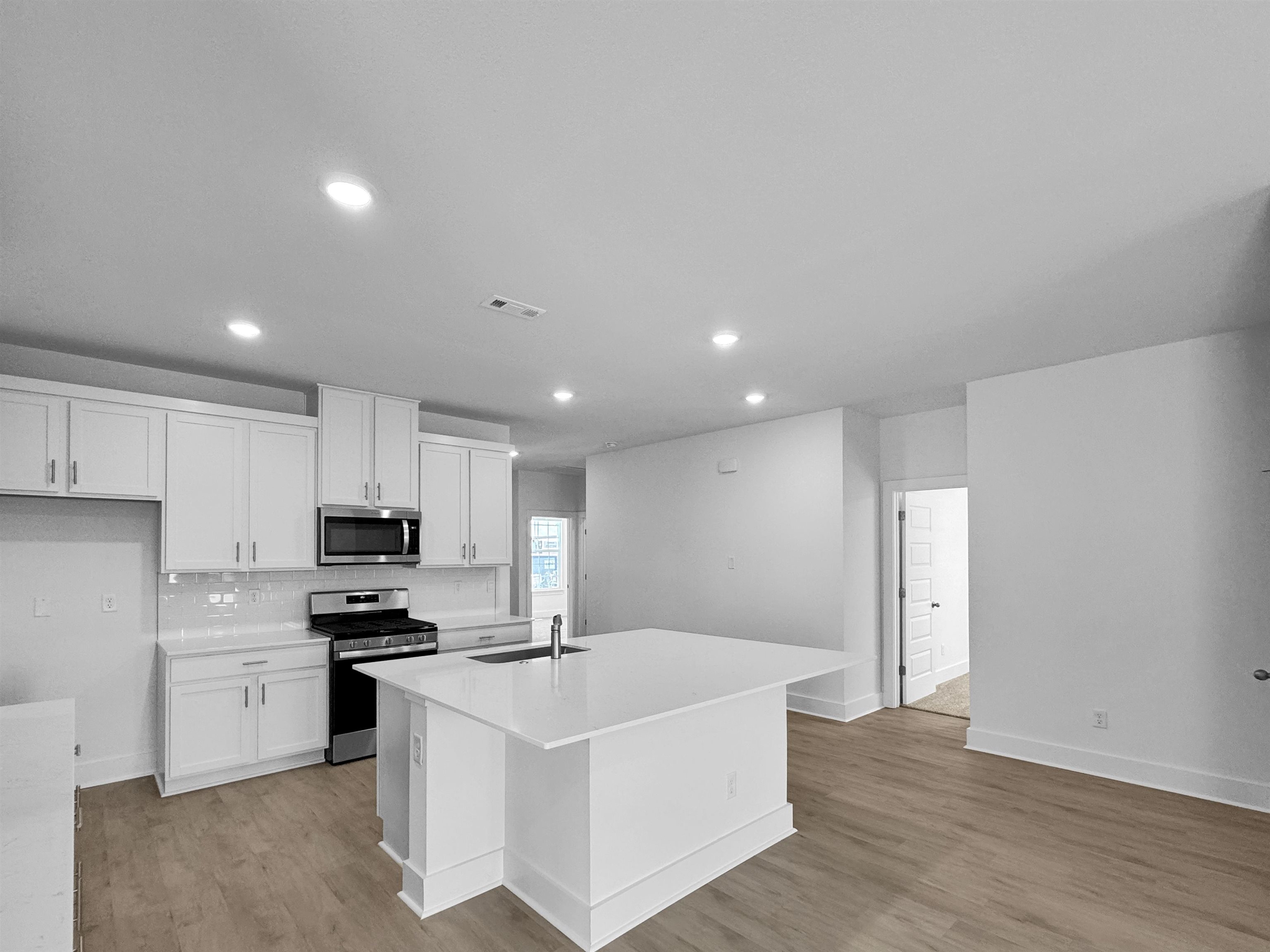 THE RESERVE AT COUNTRY CLUB PHAS - Residential