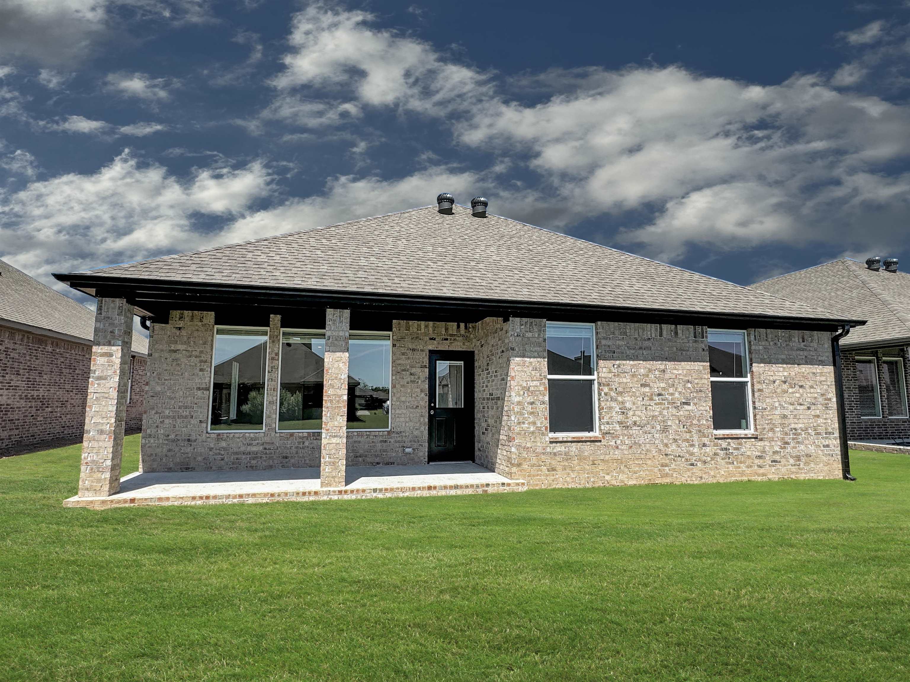 THE RESERVE AT COUNTRY CLUB PHAS - Residential