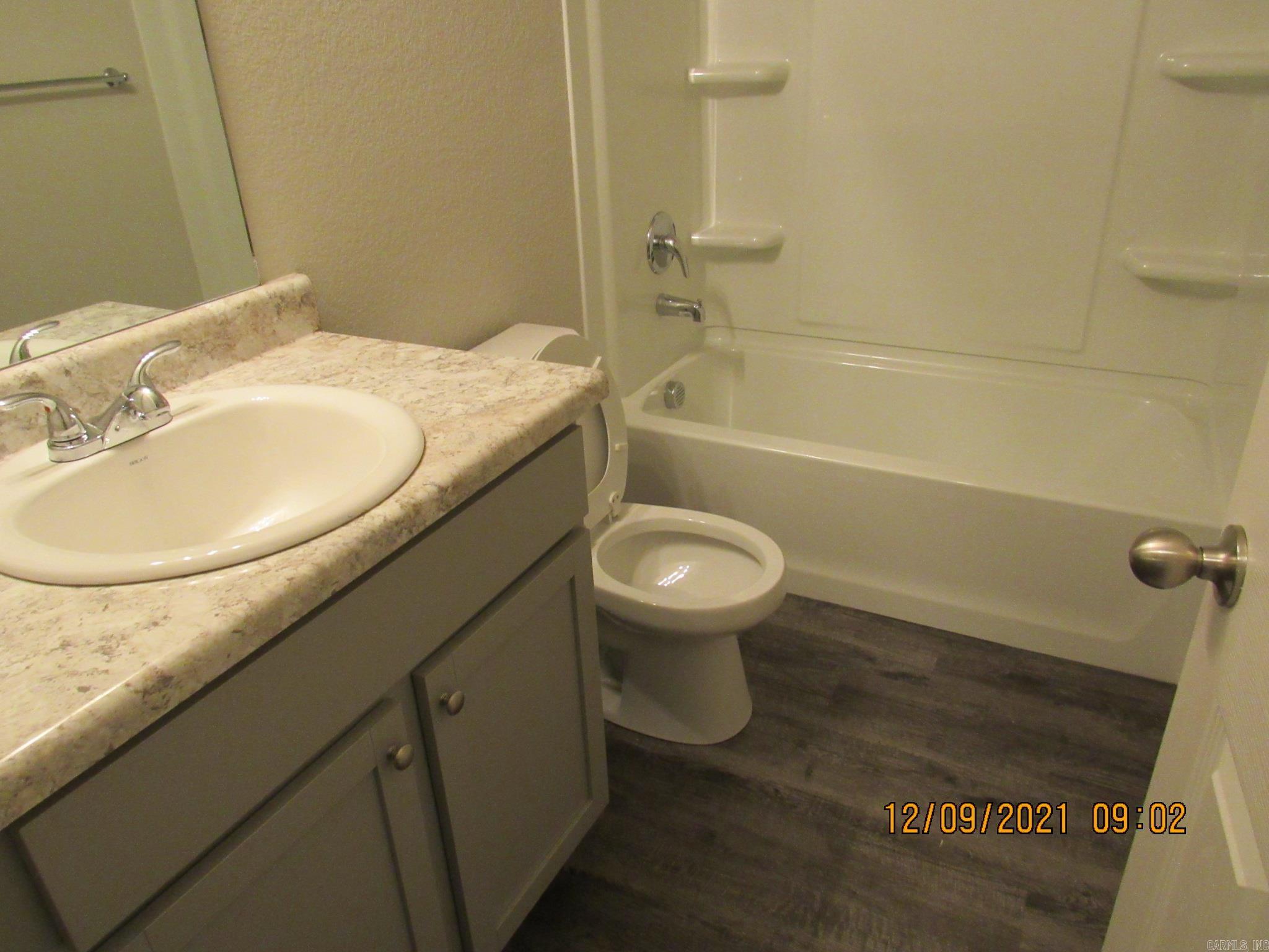 MUSEUM MEADOWS - Residential Lease