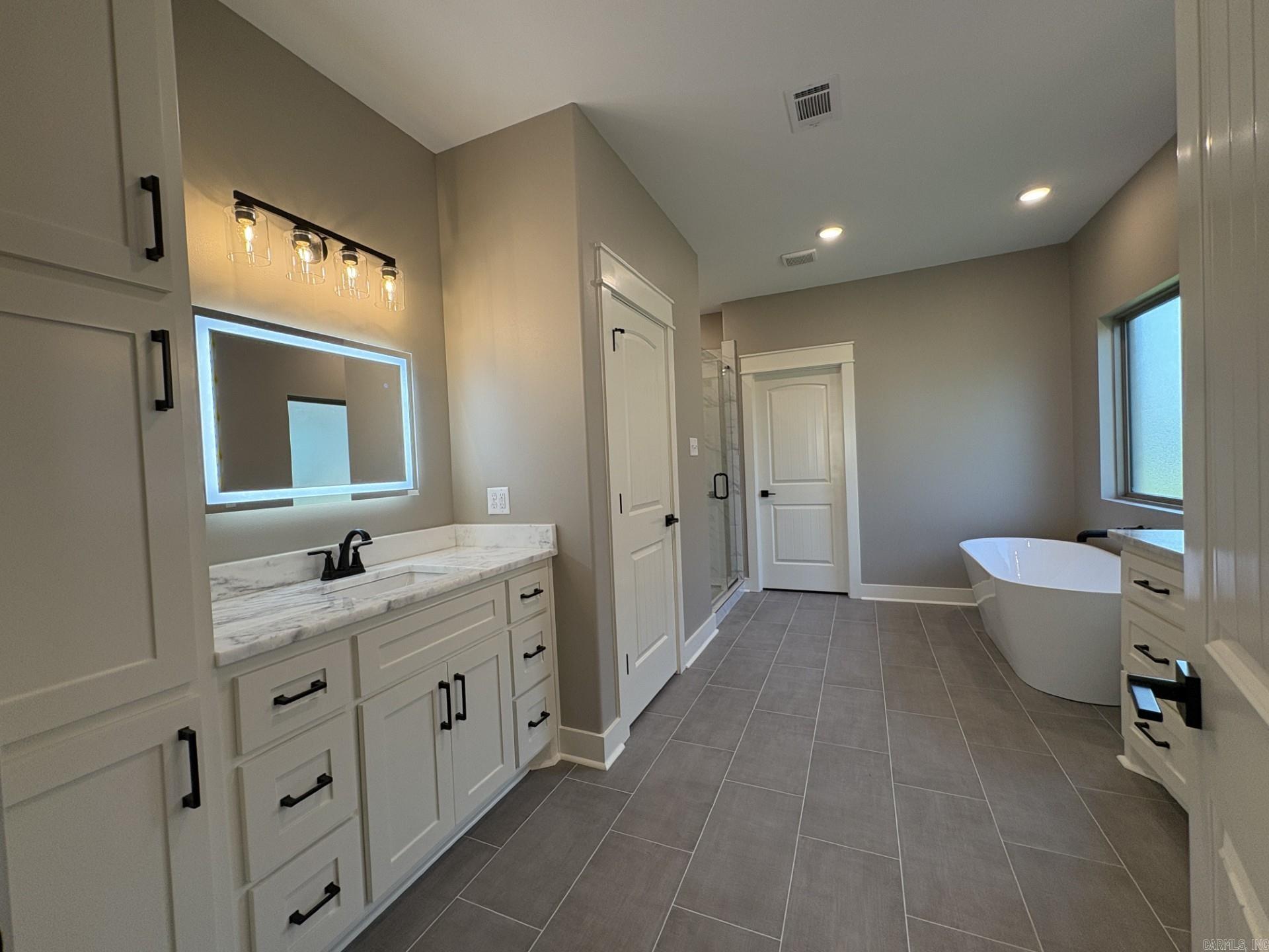 Salem Woods - Residential