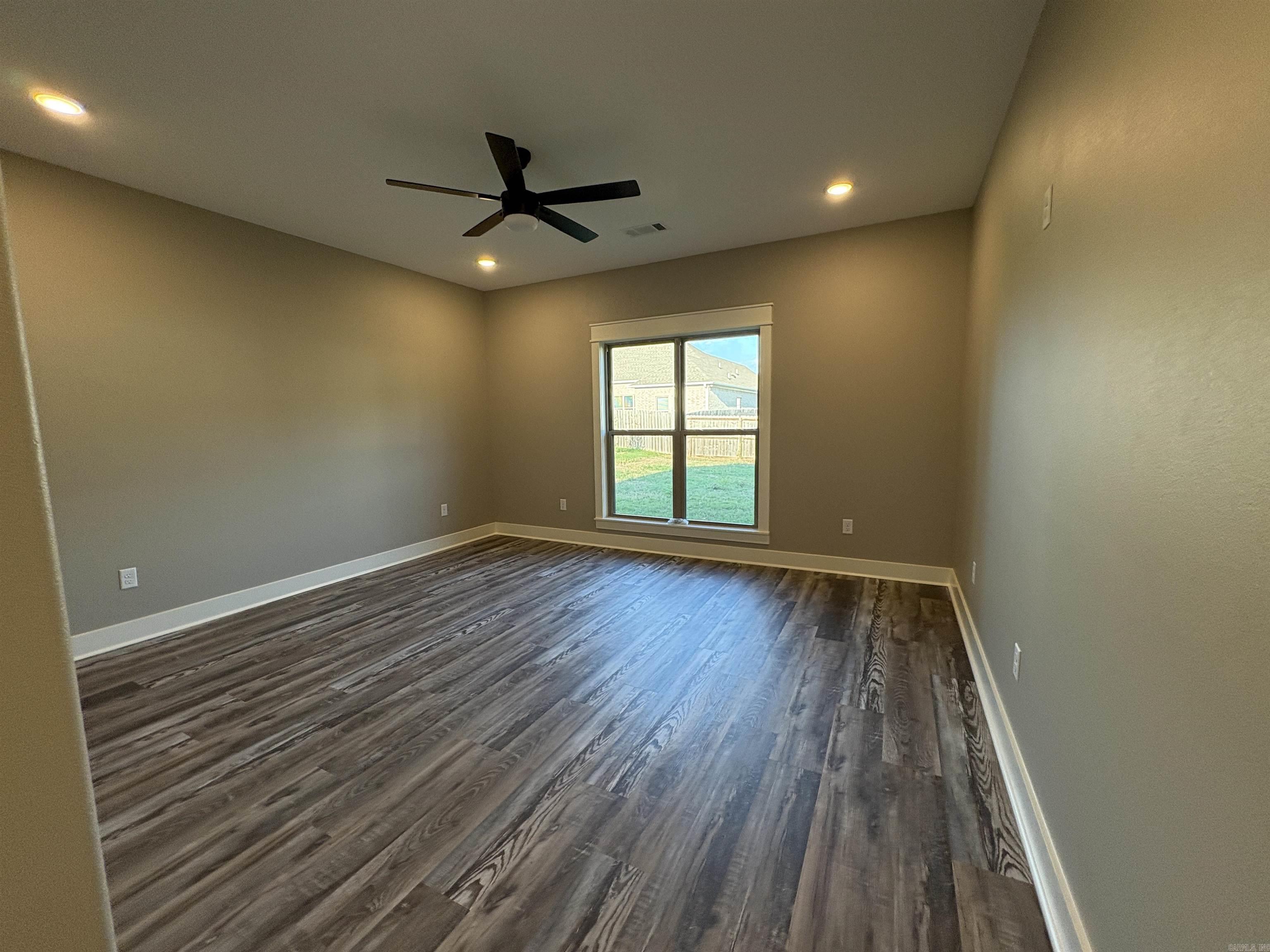 Salem Woods - Residential