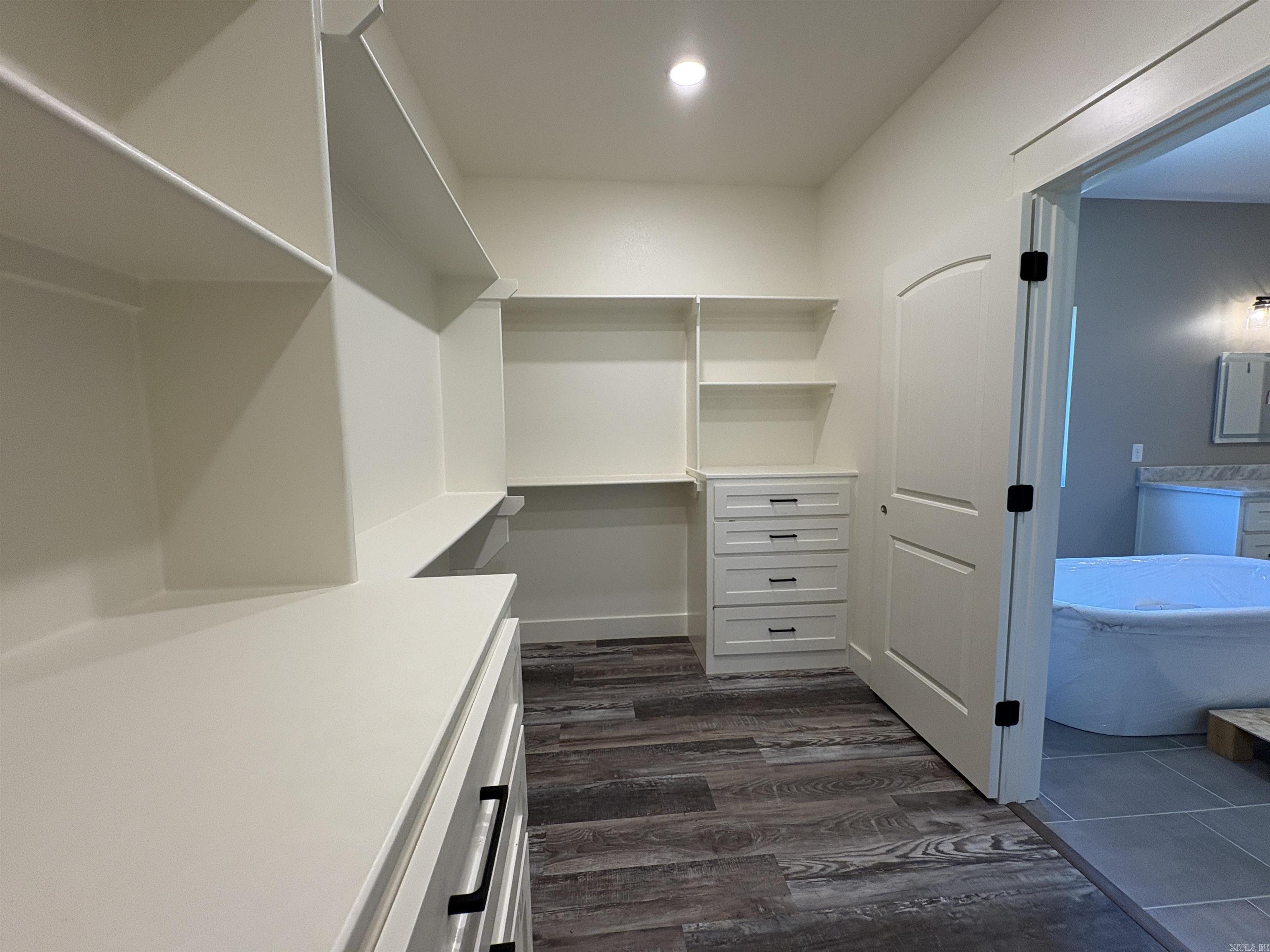 Salem Woods - Residential