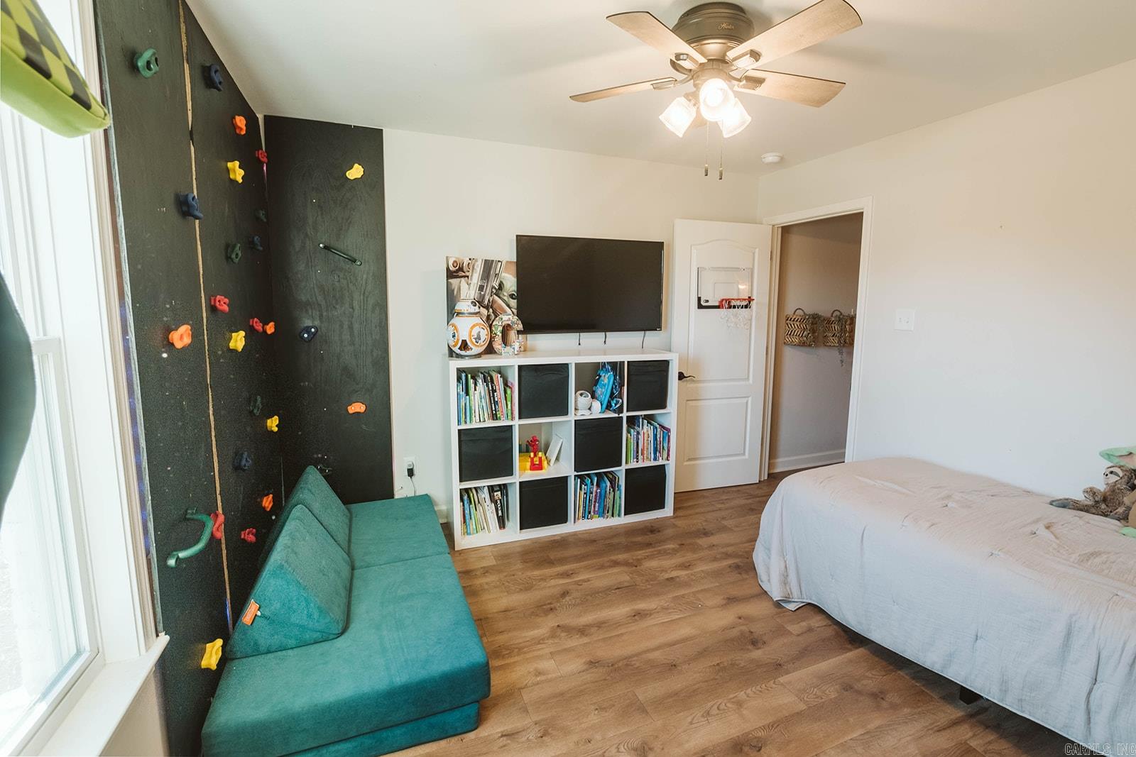 CROSSROADS VILLAGE - Residential