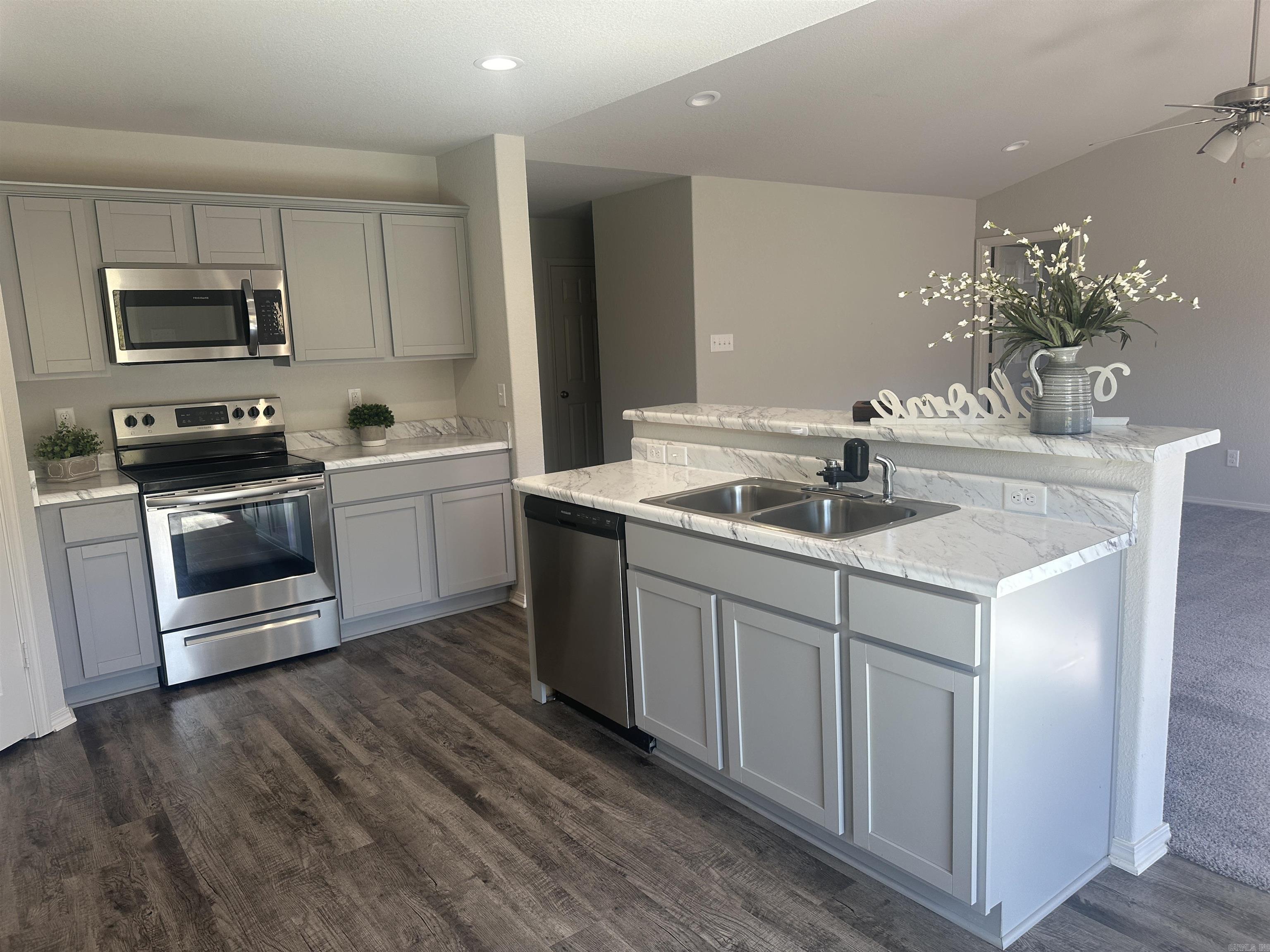 GREYSTONE - Residential