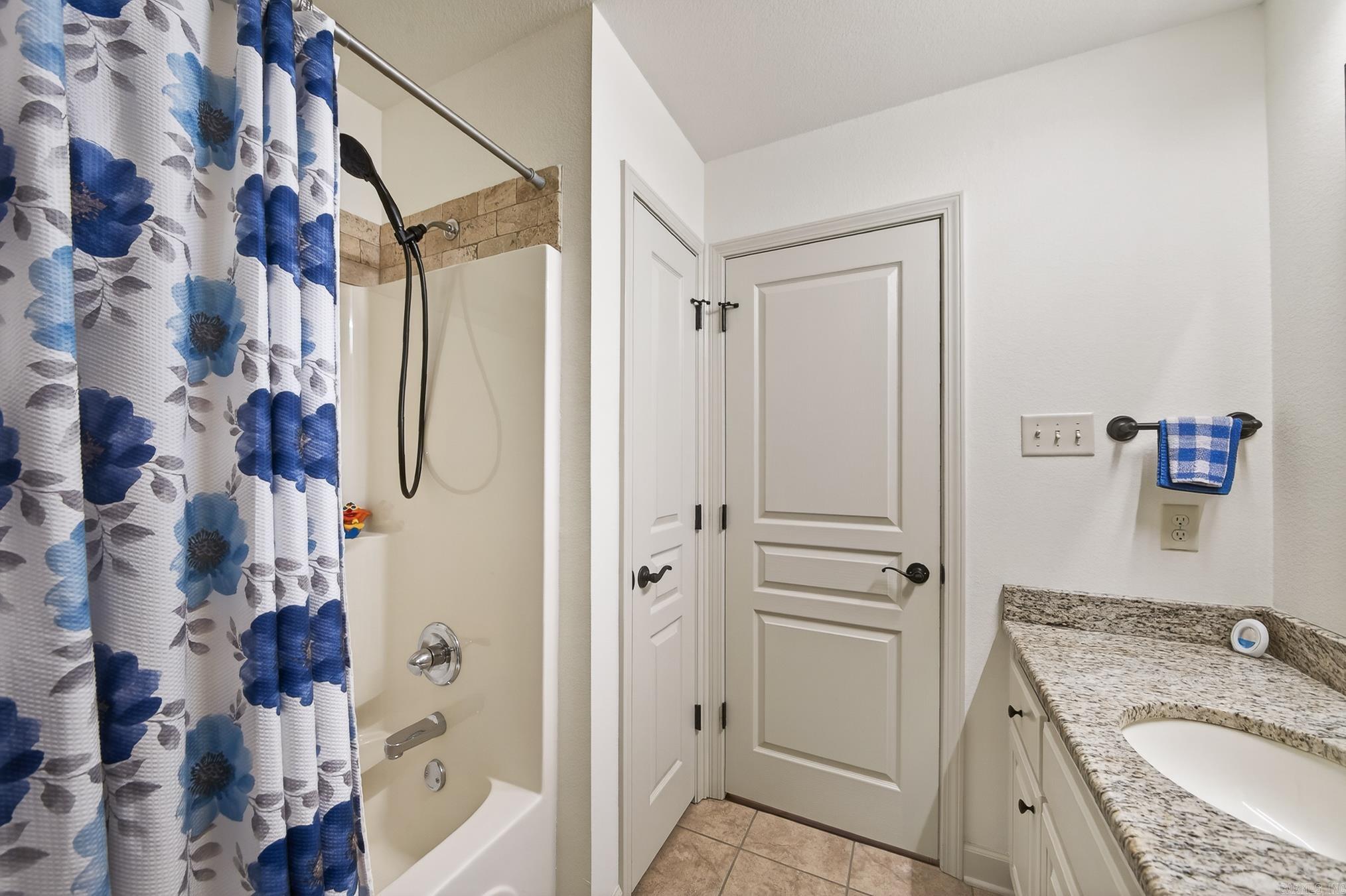 HUNTINGTON PLACE - Residential