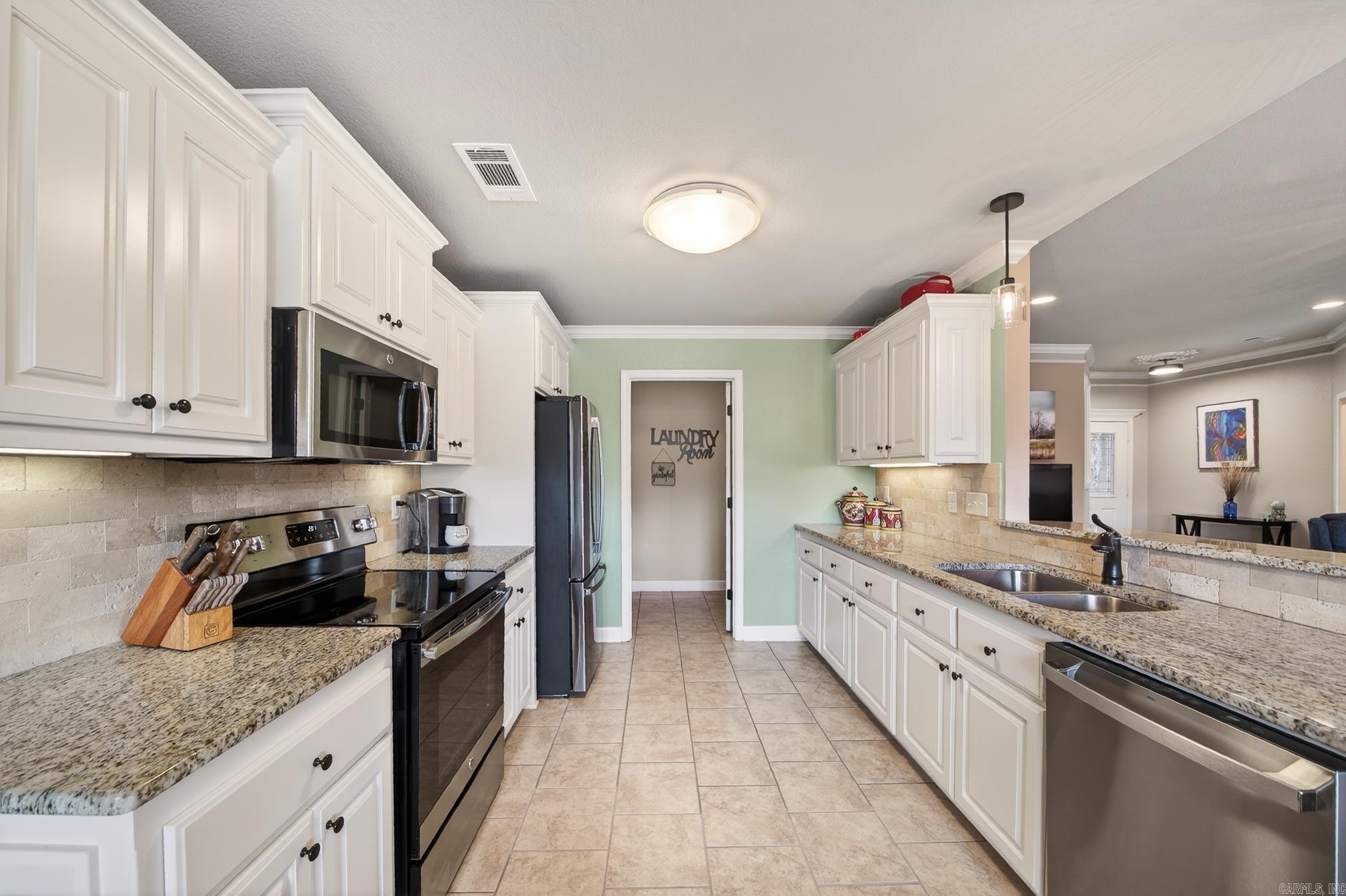 HUNTINGTON PLACE - Residential