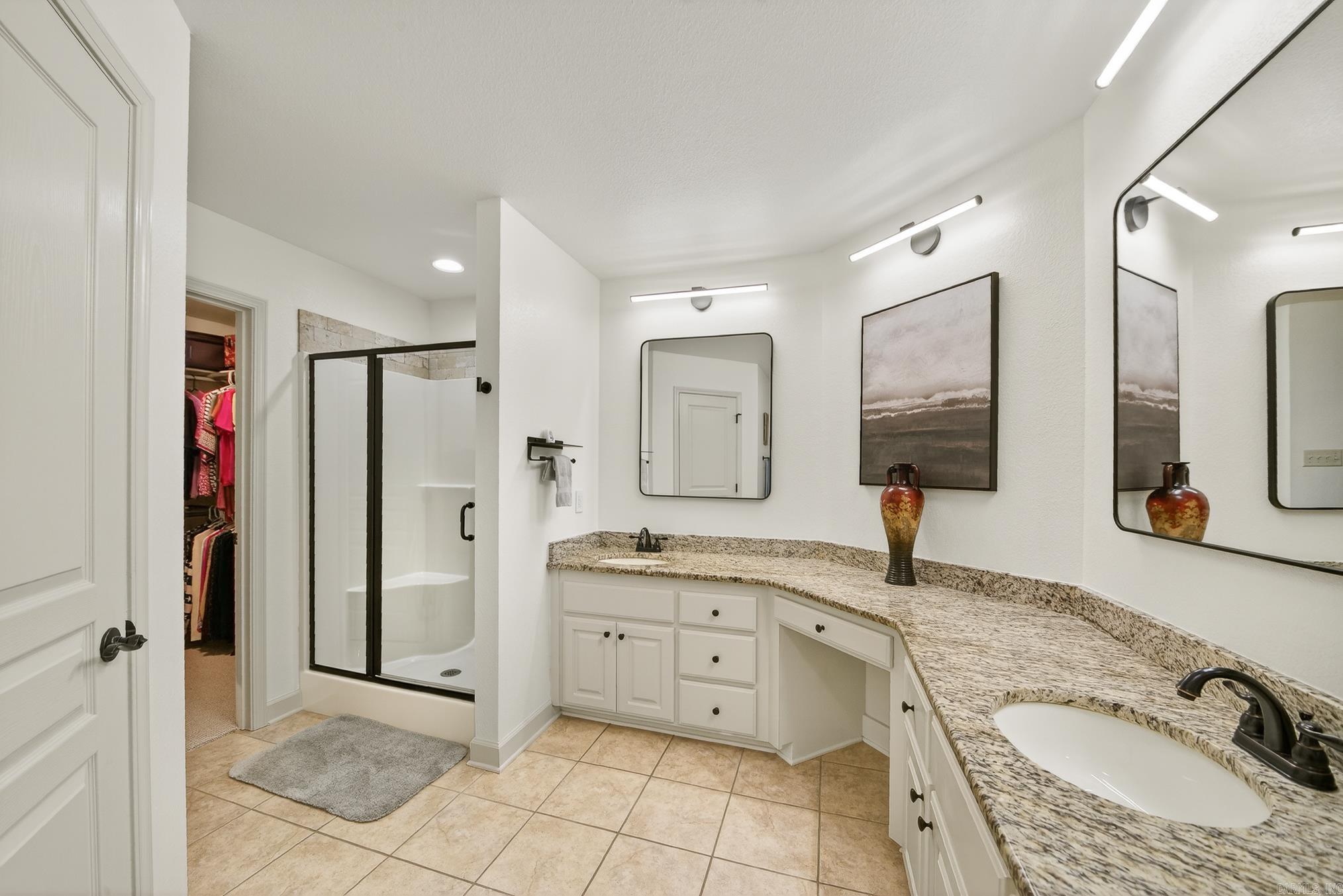 HUNTINGTON PLACE - Residential