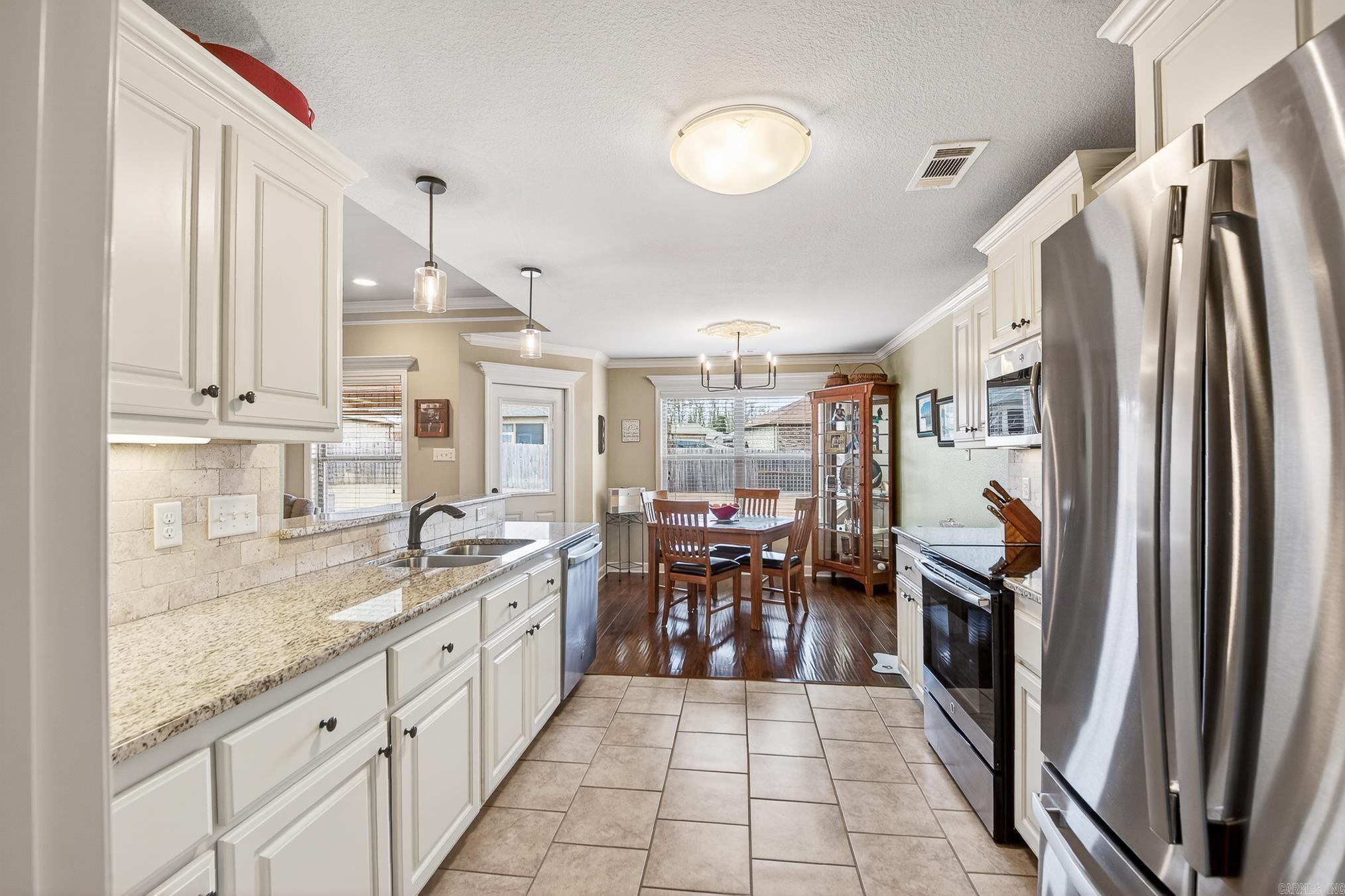 HUNTINGTON PLACE - Residential