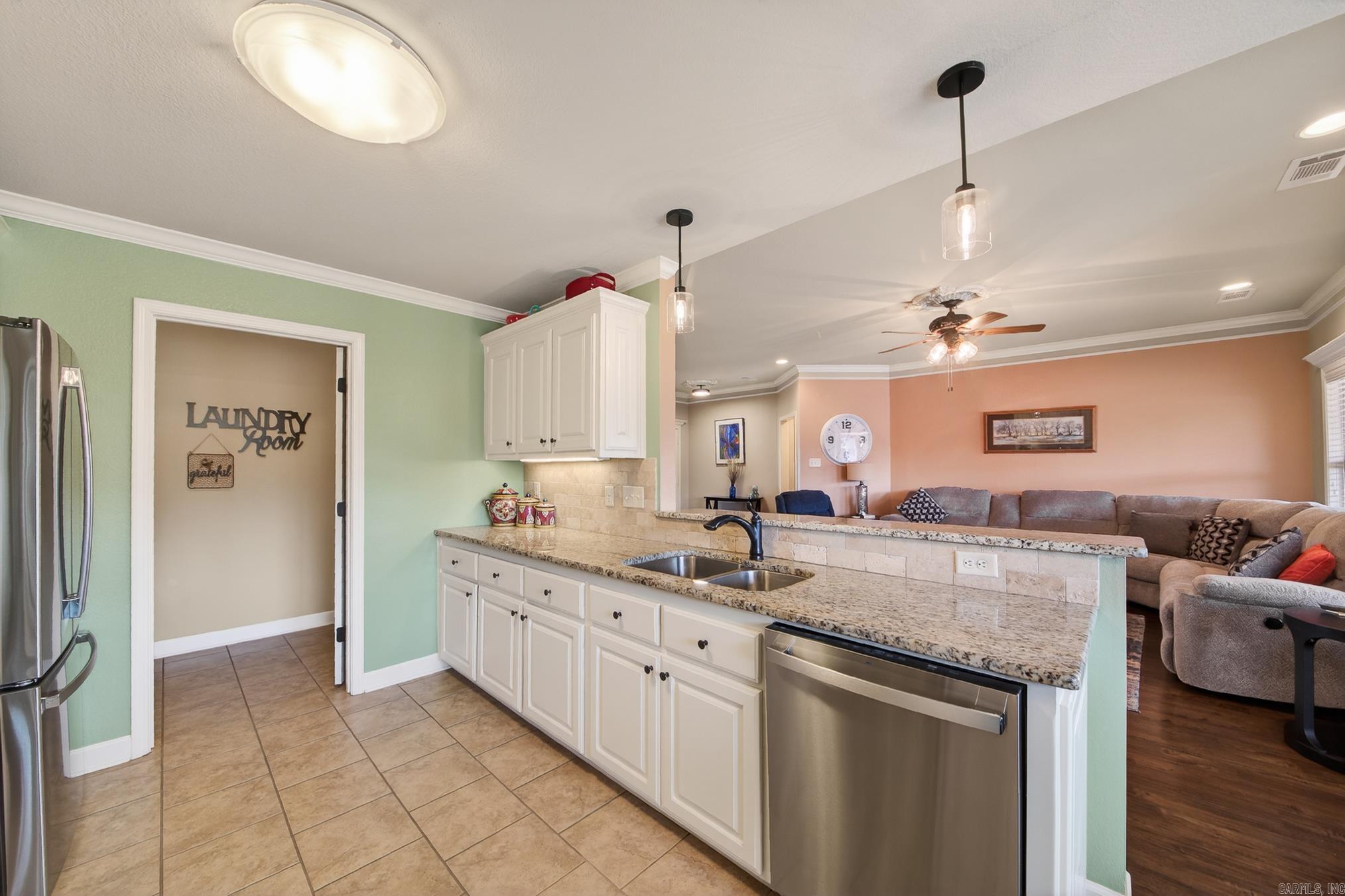 HUNTINGTON PLACE - Residential