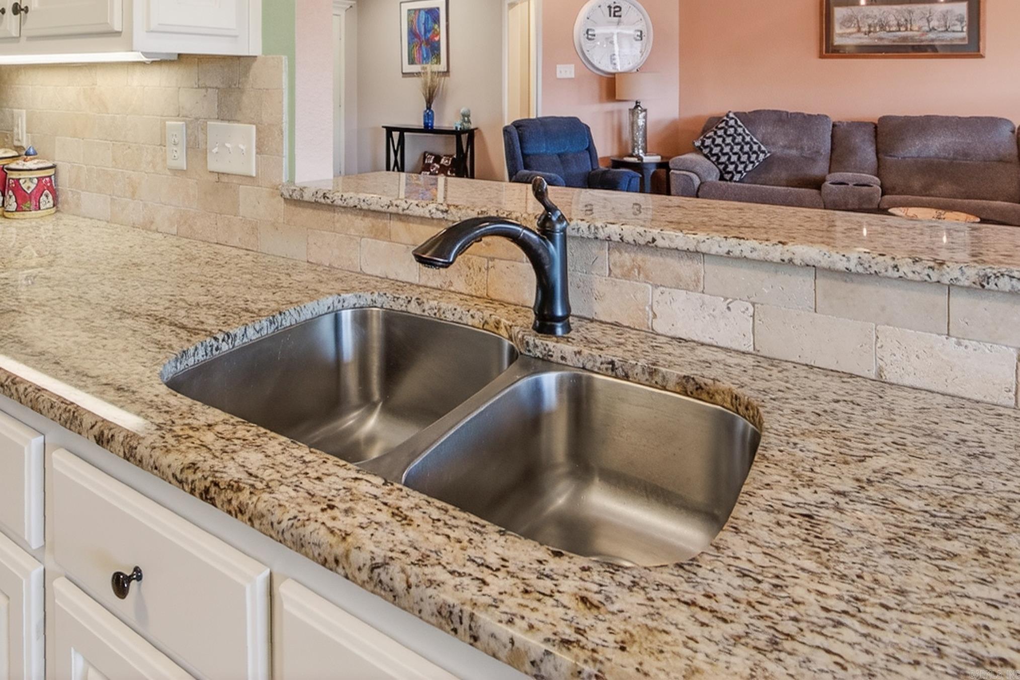 HUNTINGTON PLACE - Residential