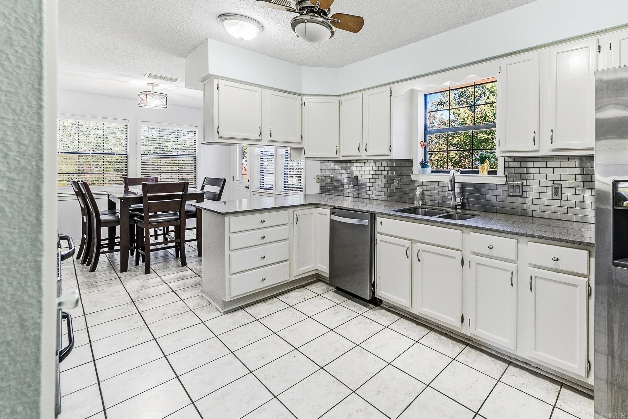 CIRCLE B - Residential