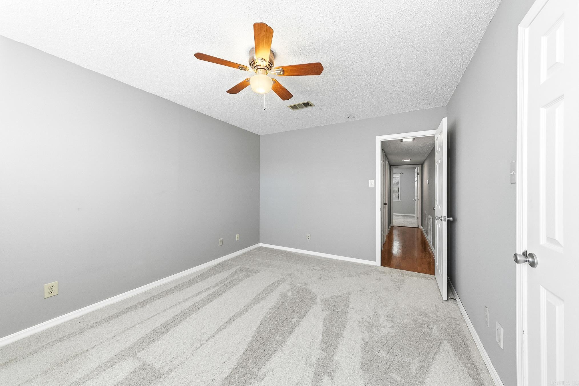 CIRCLE B - Residential