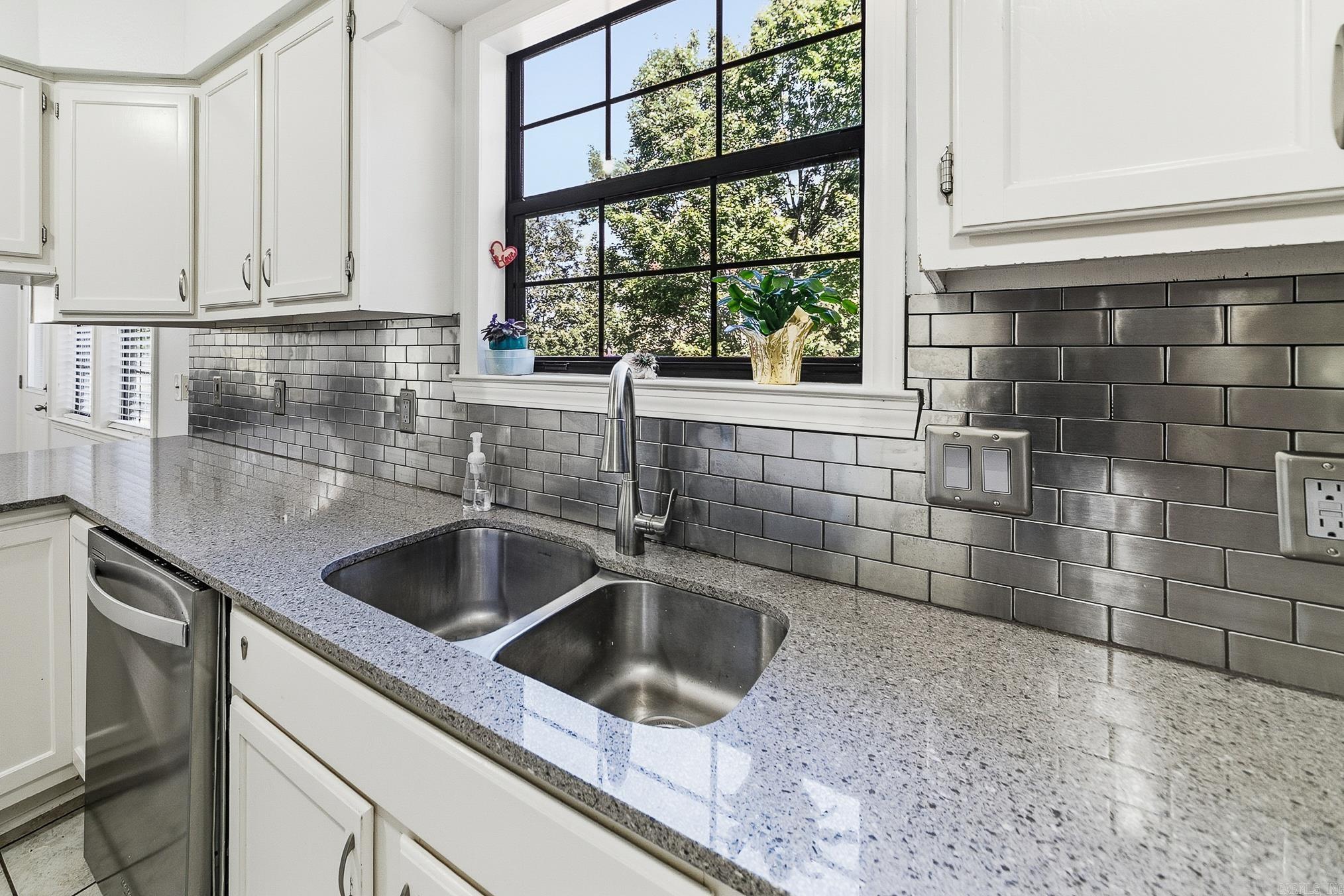 CIRCLE B - Residential