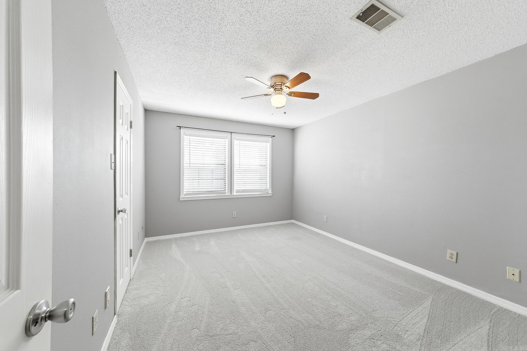 CIRCLE B - Residential