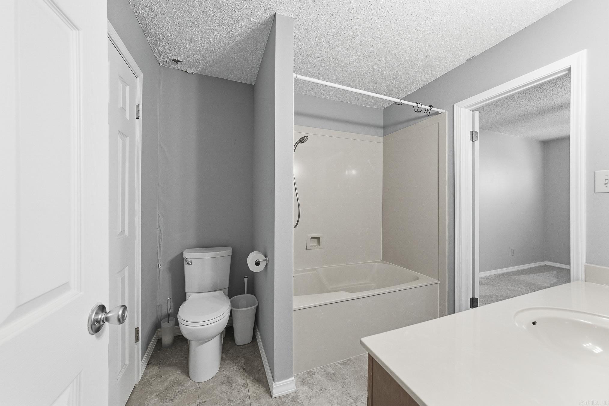 CIRCLE B - Residential