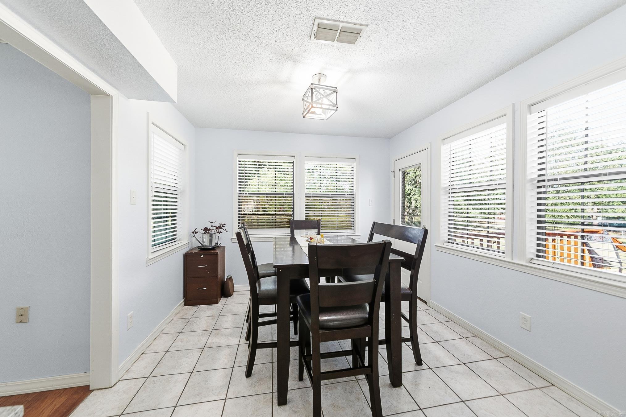 CIRCLE B - Residential