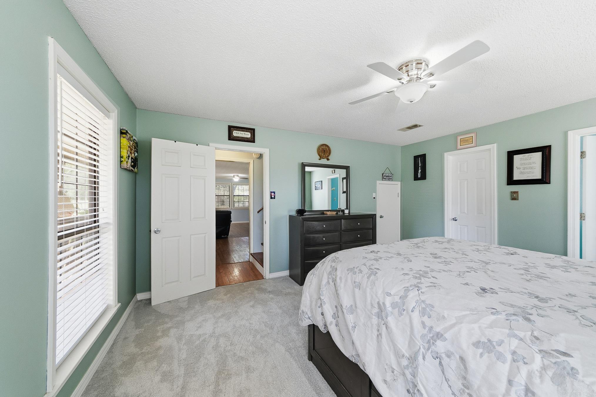 CIRCLE B - Residential