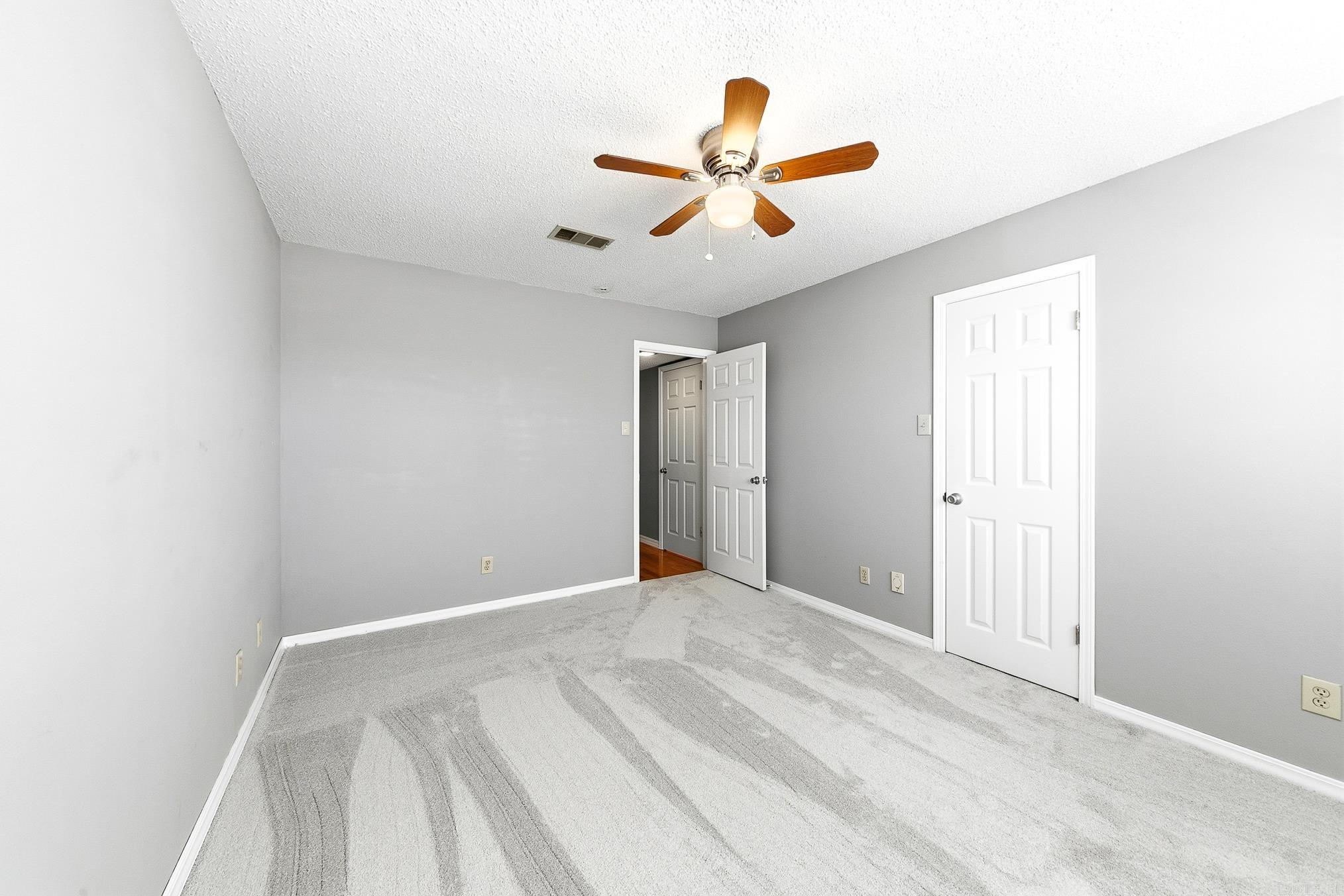 CIRCLE B - Residential