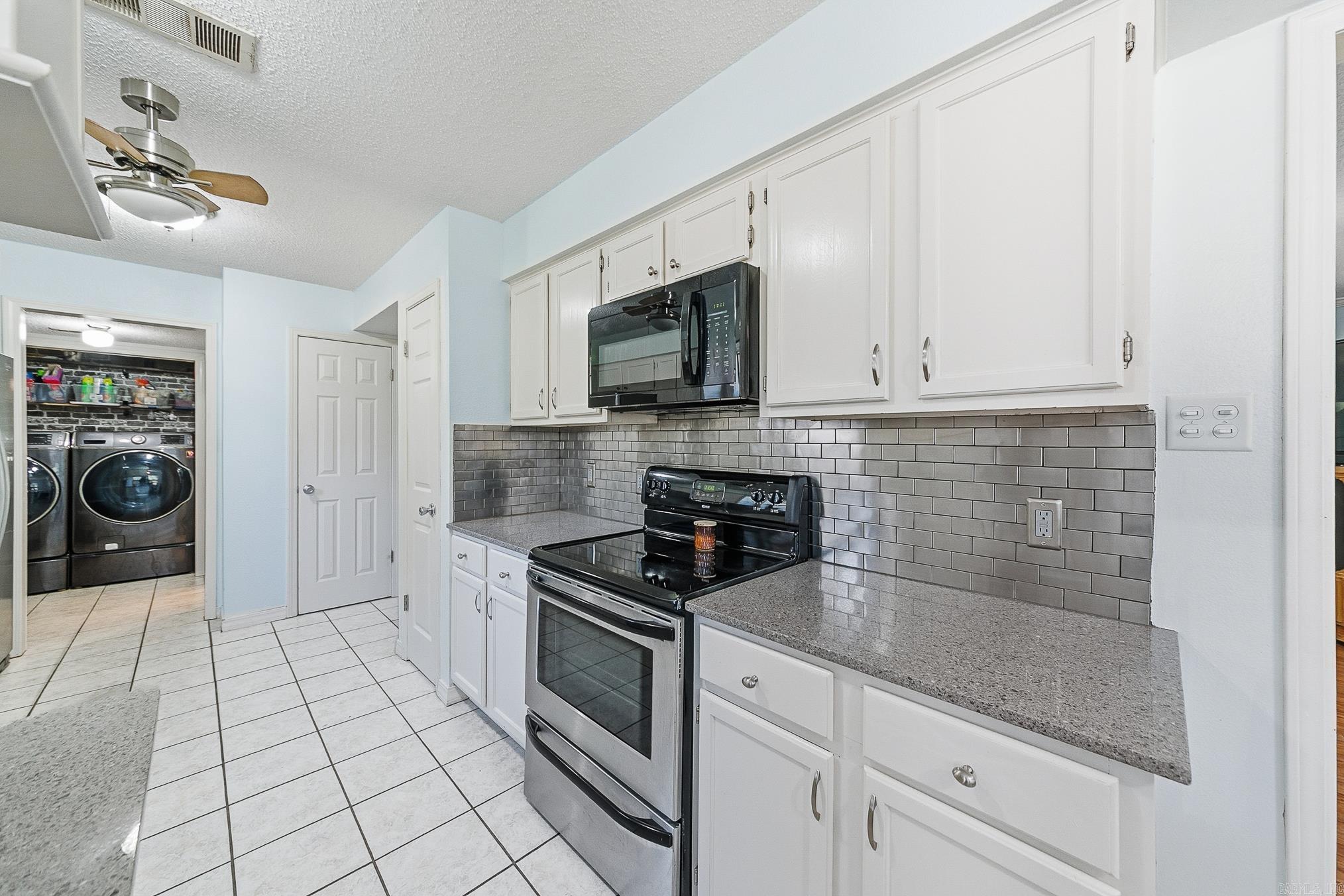 CIRCLE B - Residential