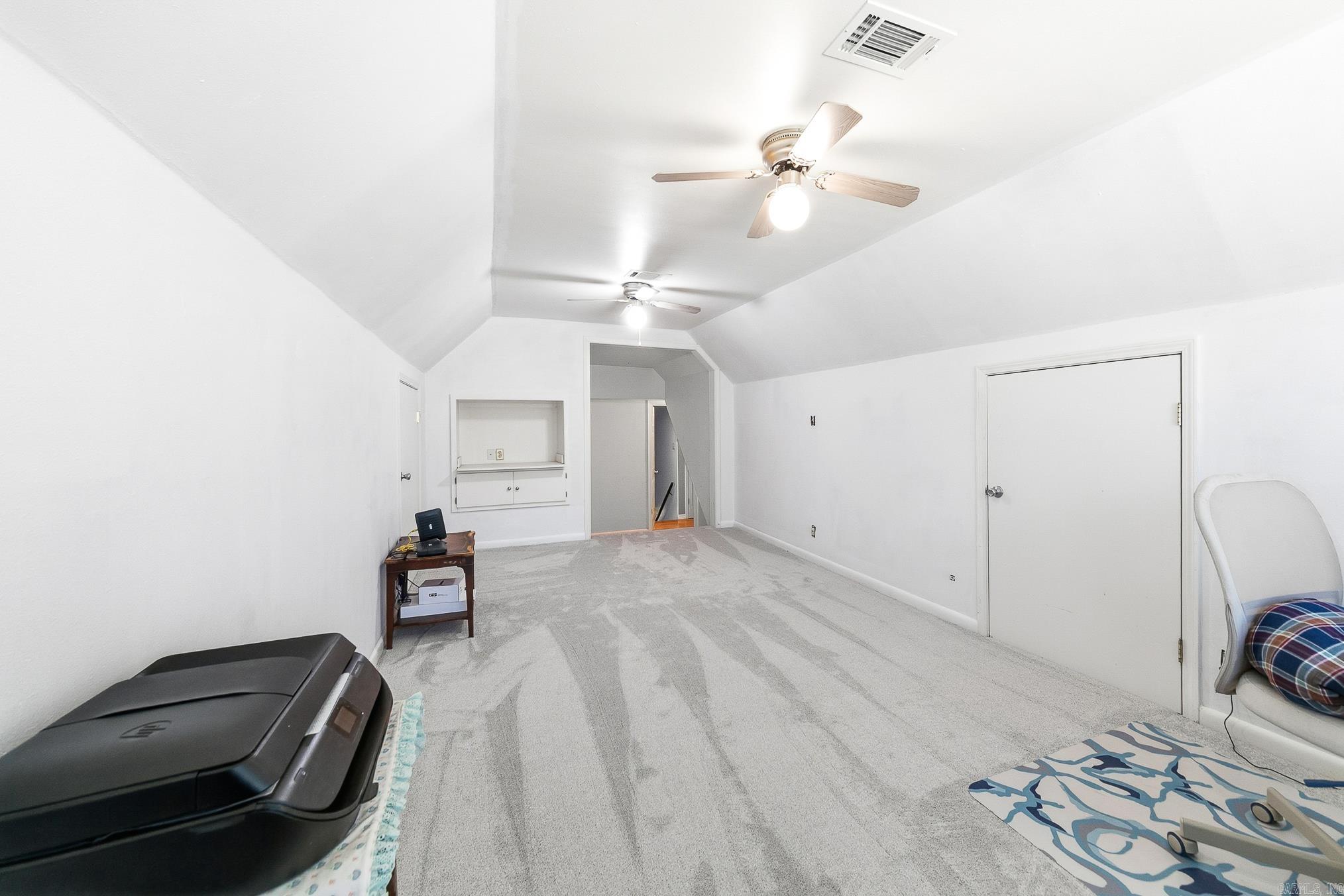 CIRCLE B - Residential