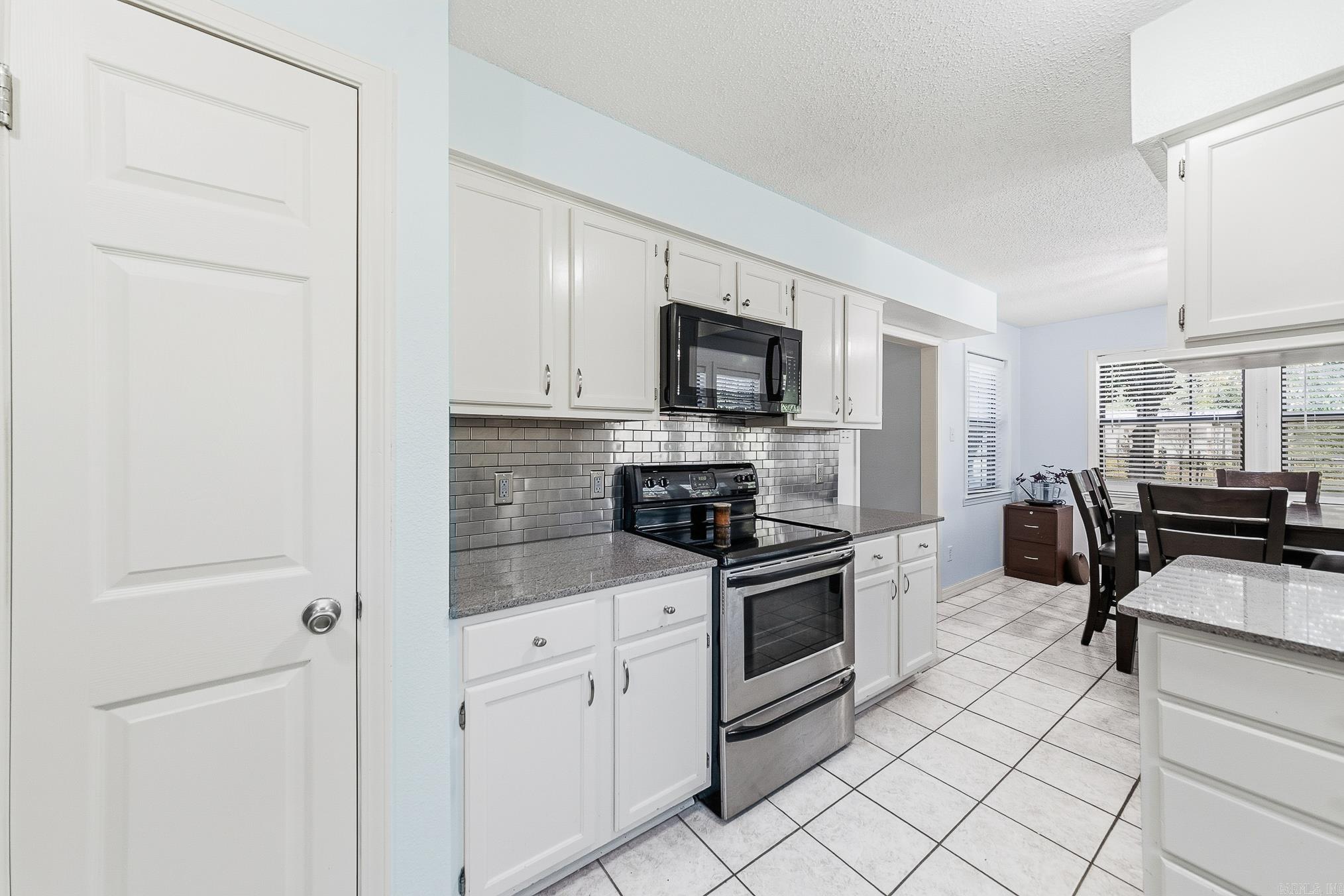 CIRCLE B - Residential