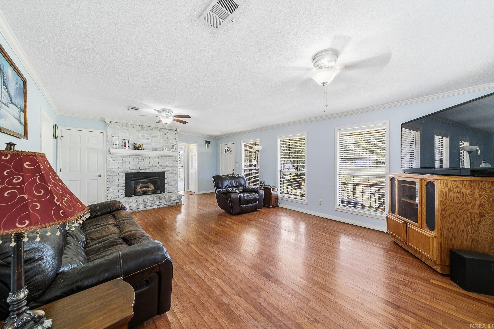 CIRCLE B - Residential