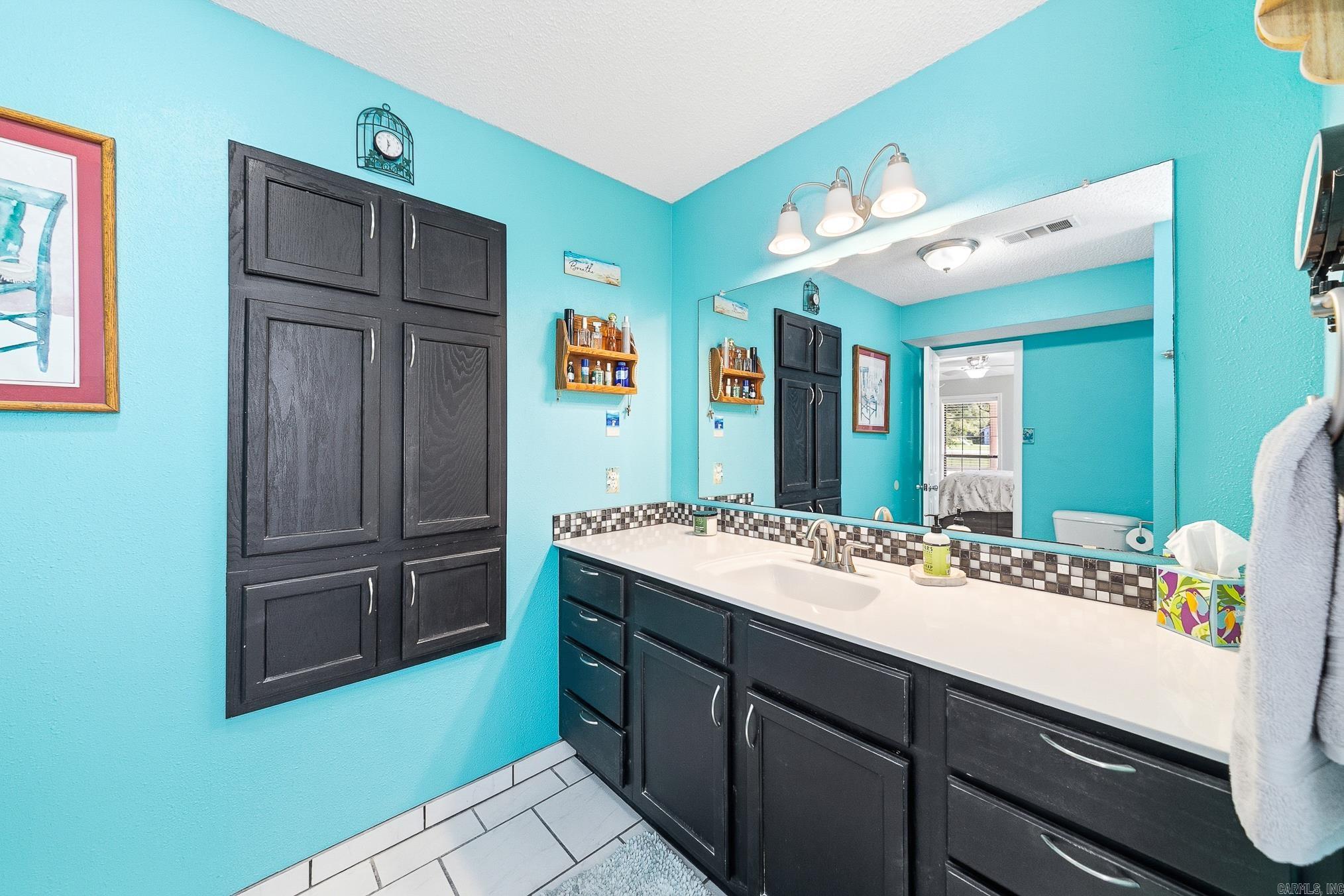 CIRCLE B - Residential