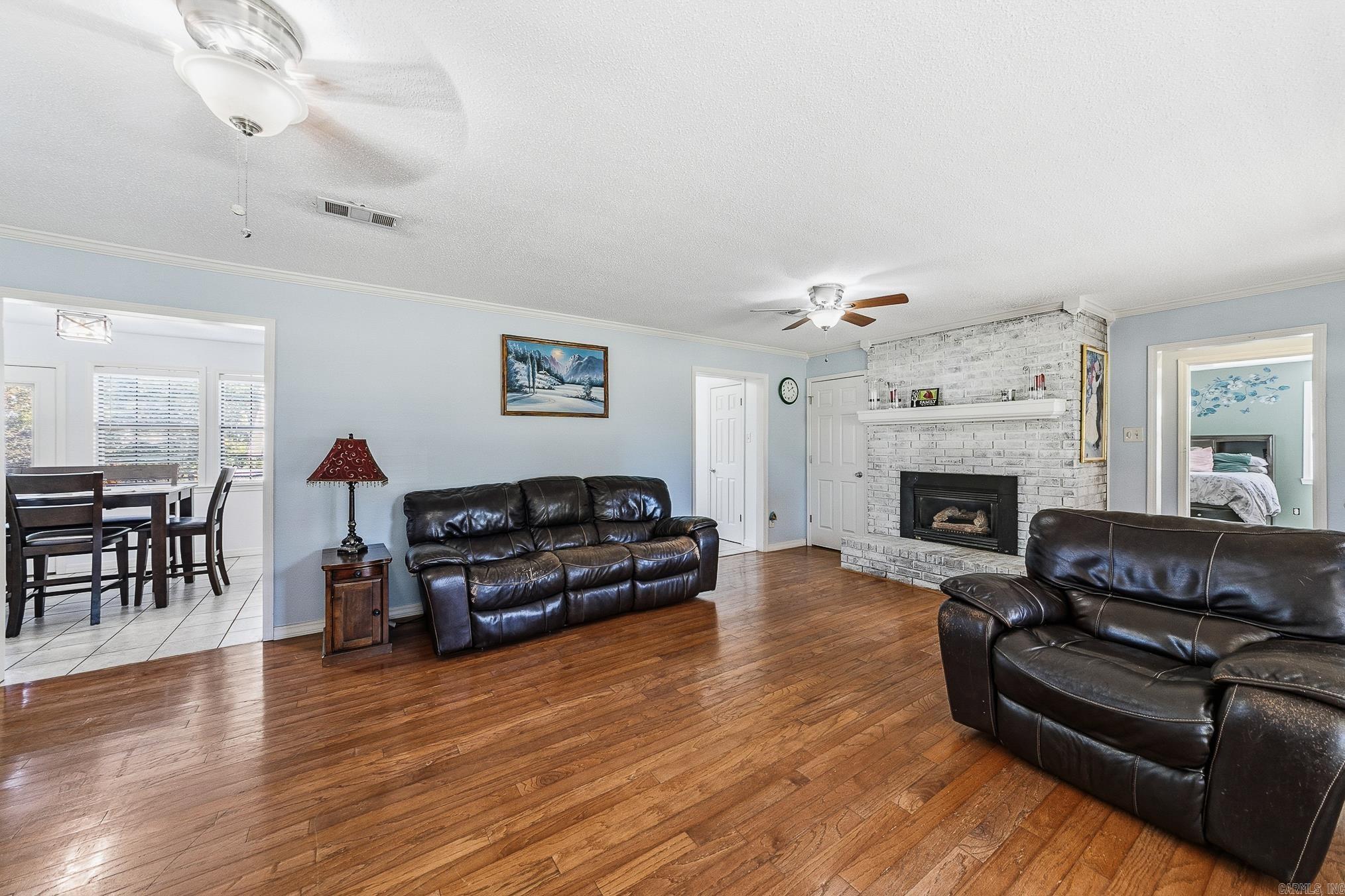 CIRCLE B - Residential