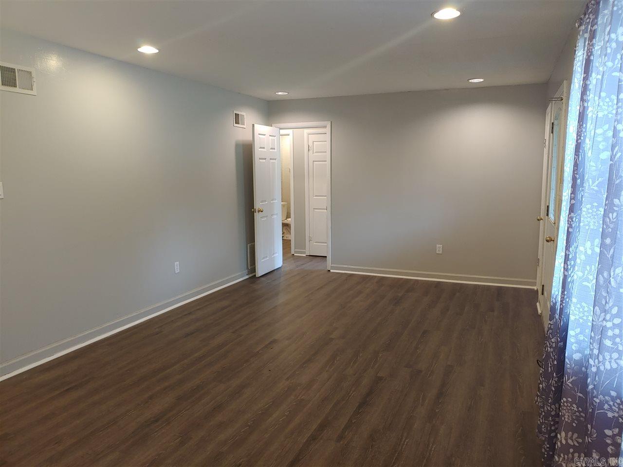 Farmeres 4th - Residential Lease