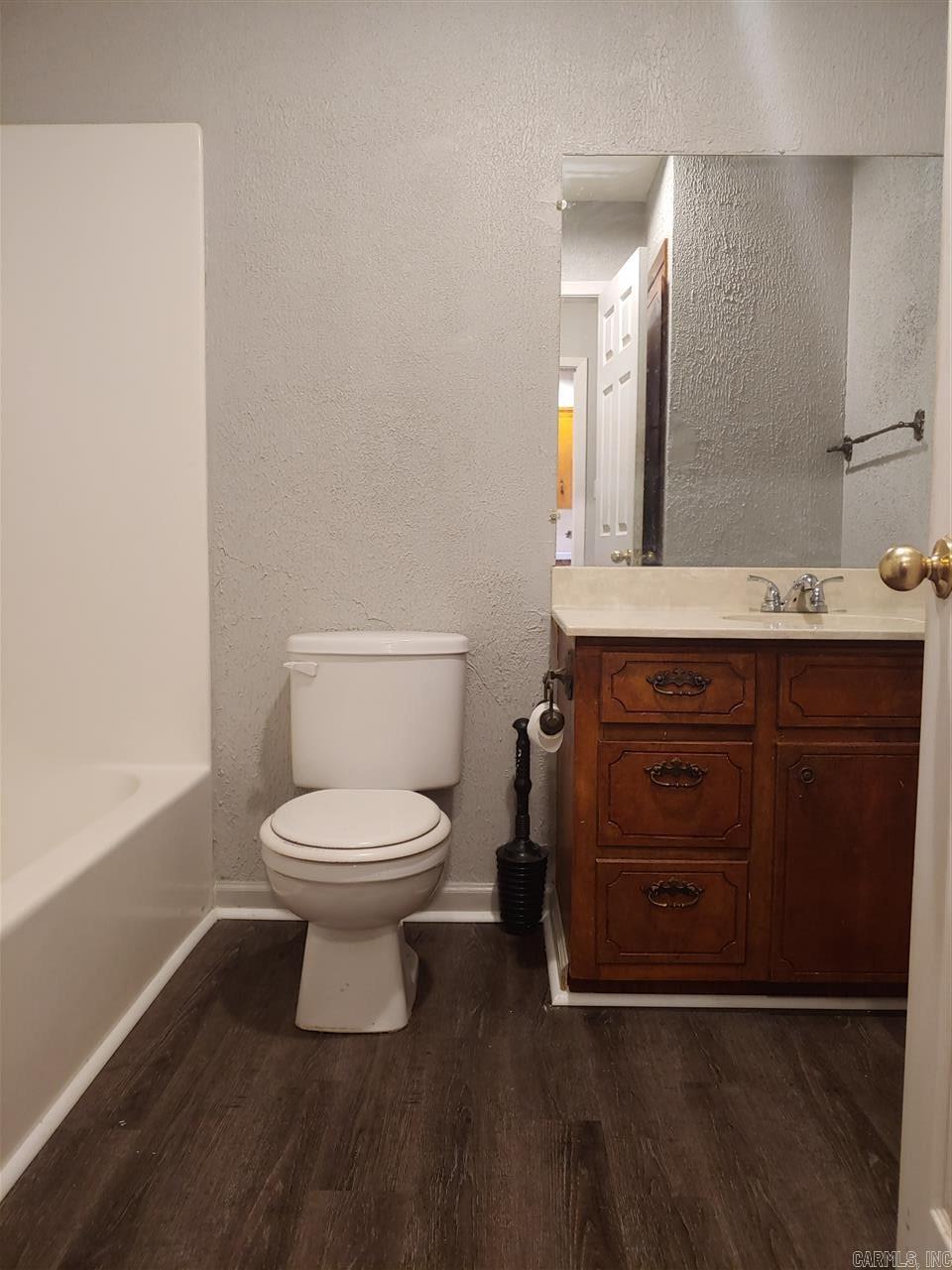 Farmeres 4th - Residential Lease