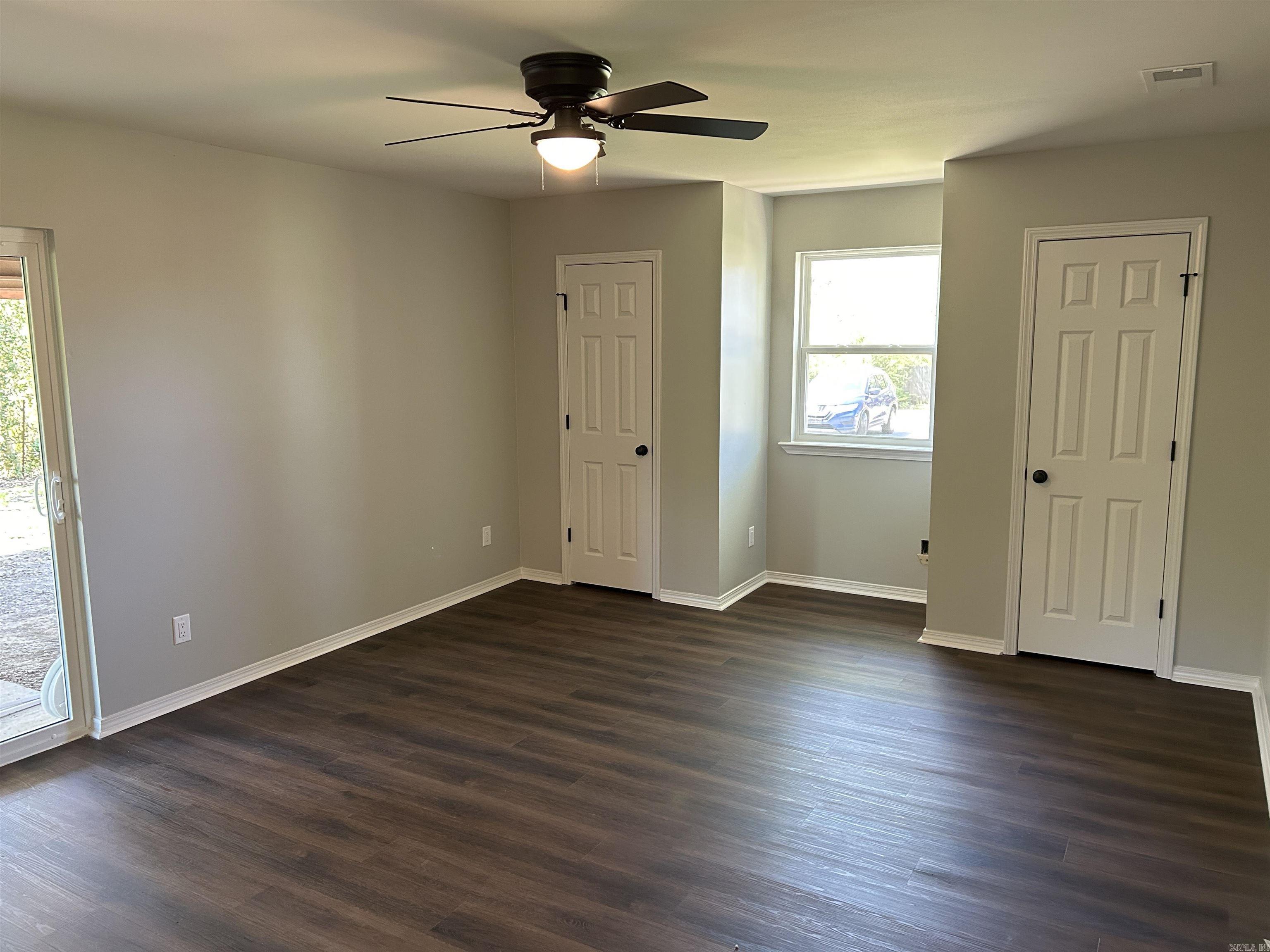 FOXMOOR ACRES - Residential