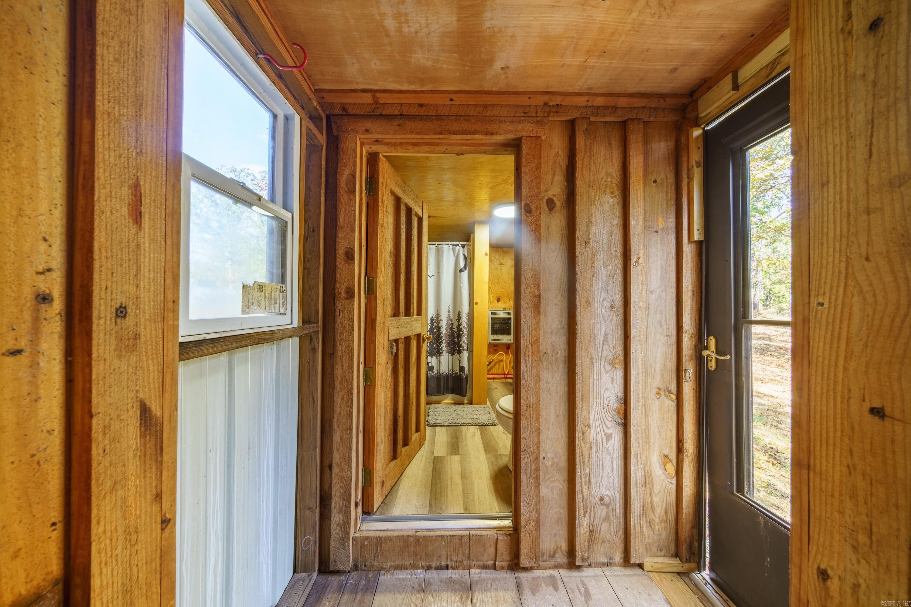 Metes & Bounds - Land