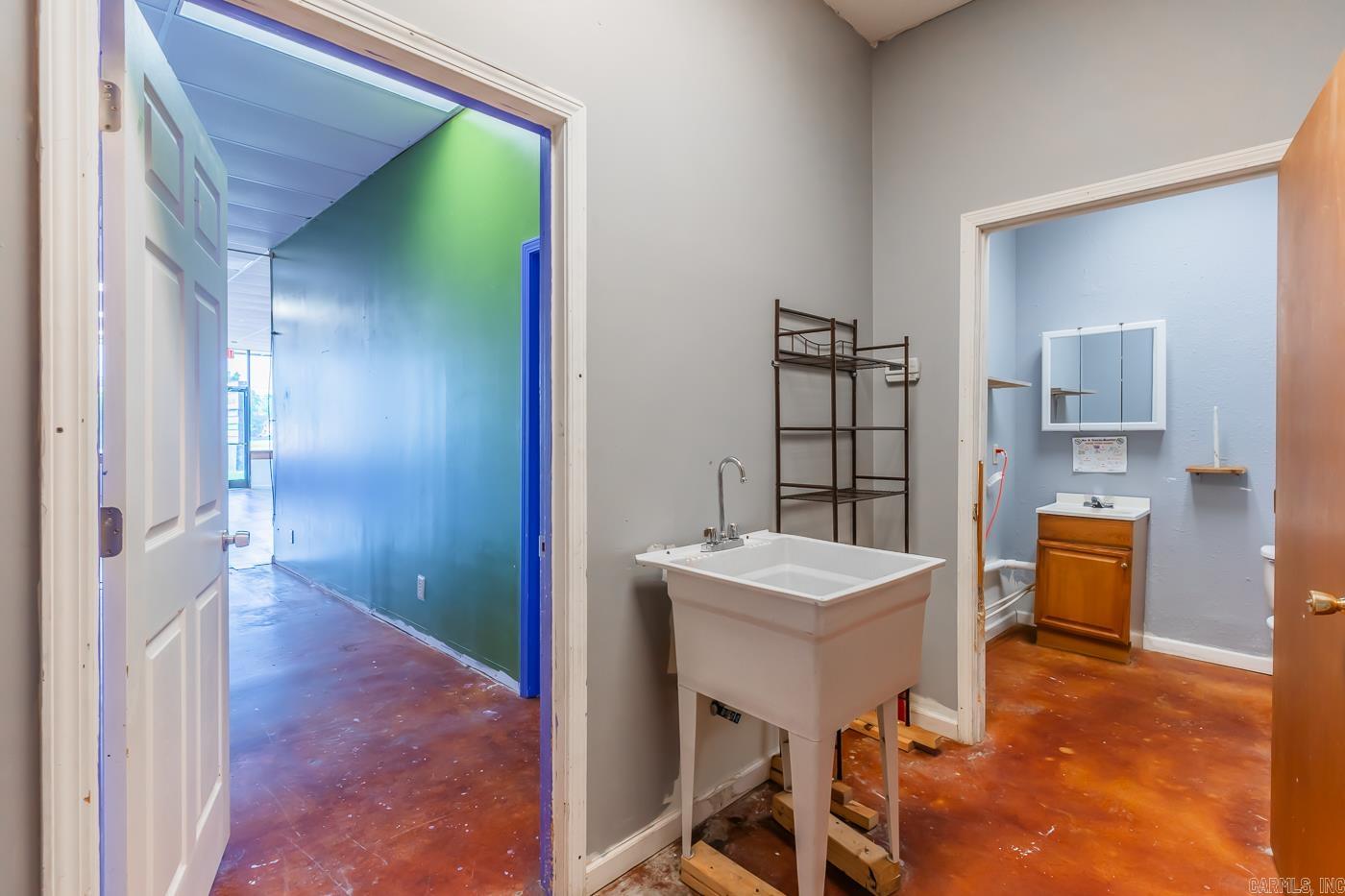 Eldridge - Commercial Lease