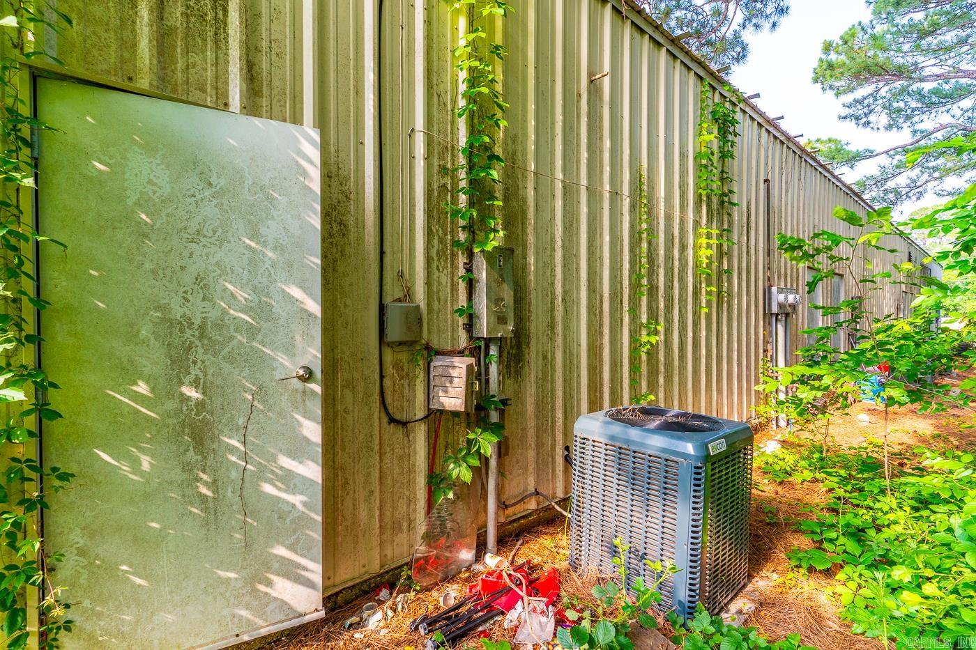 Eldridge - Commercial Lease