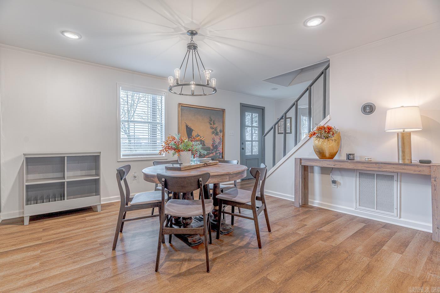 JAMESTOWN MANOR - Residential