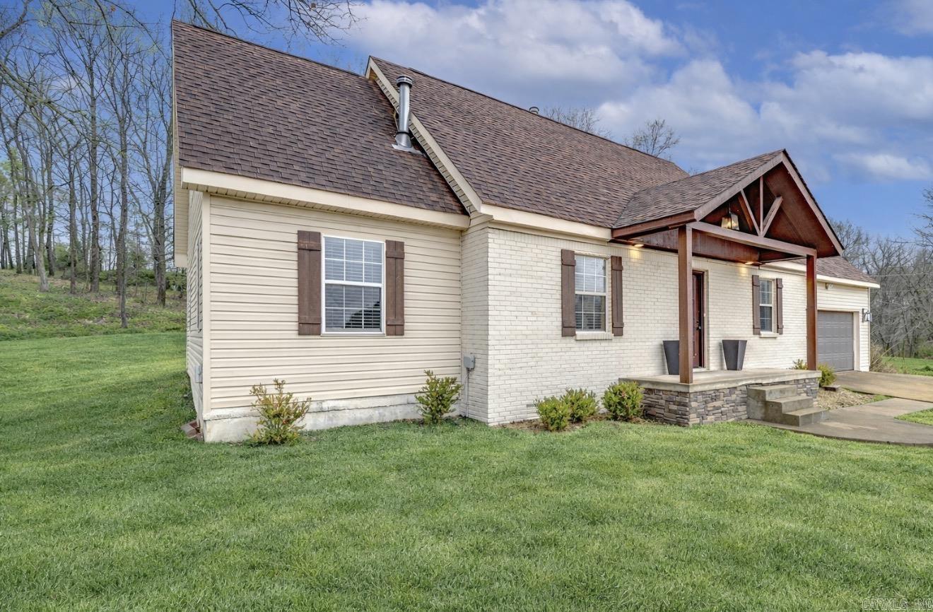 JAMESTOWN MANOR - Residential