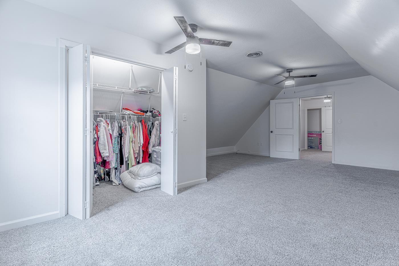 JAMESTOWN MANOR - Residential