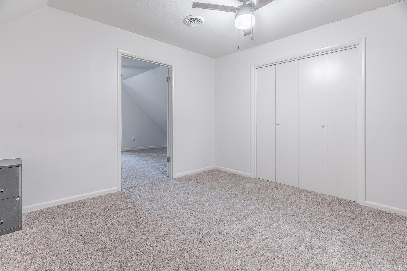 JAMESTOWN MANOR - Residential