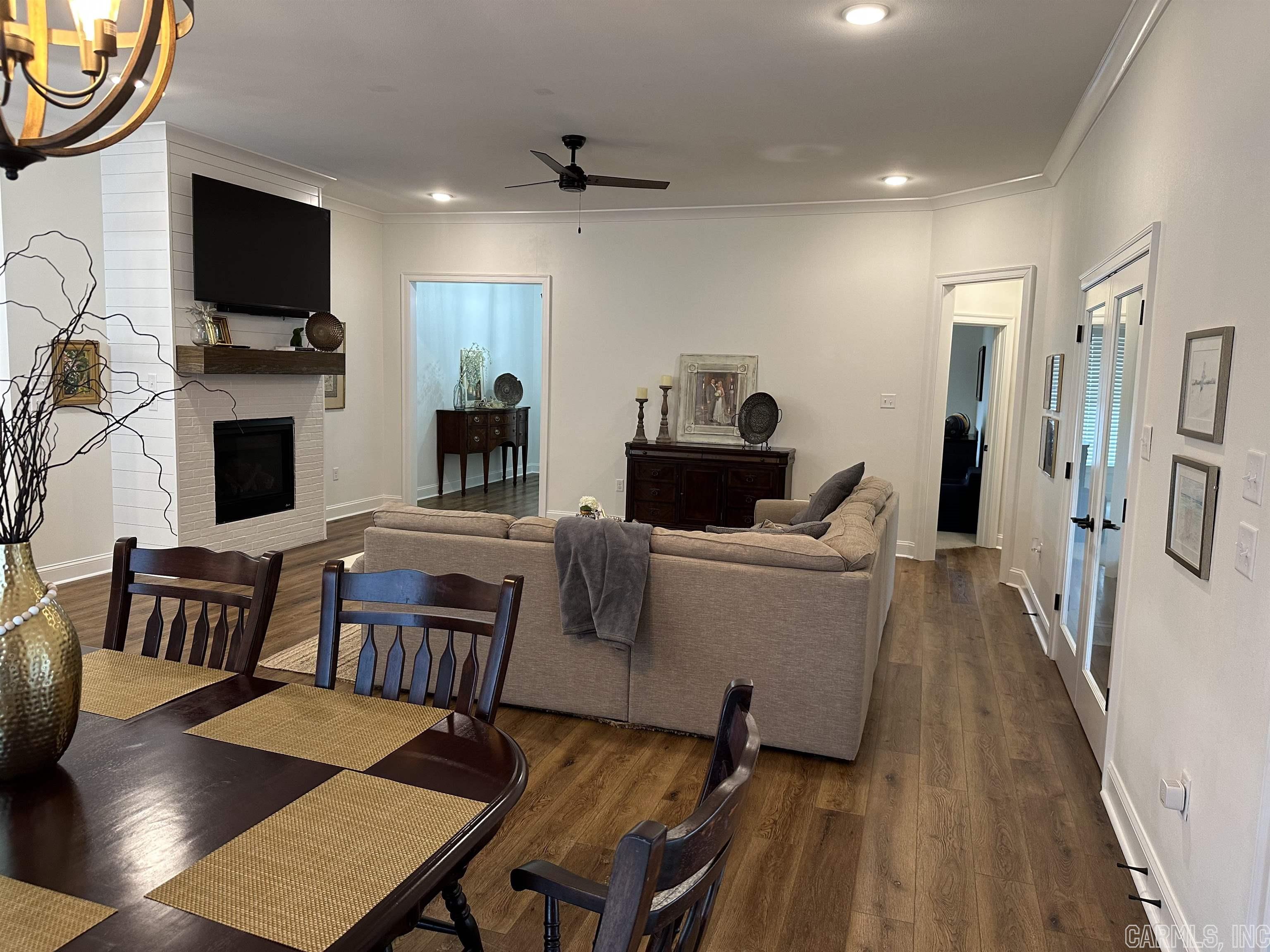 ROBYNMAR - Residential