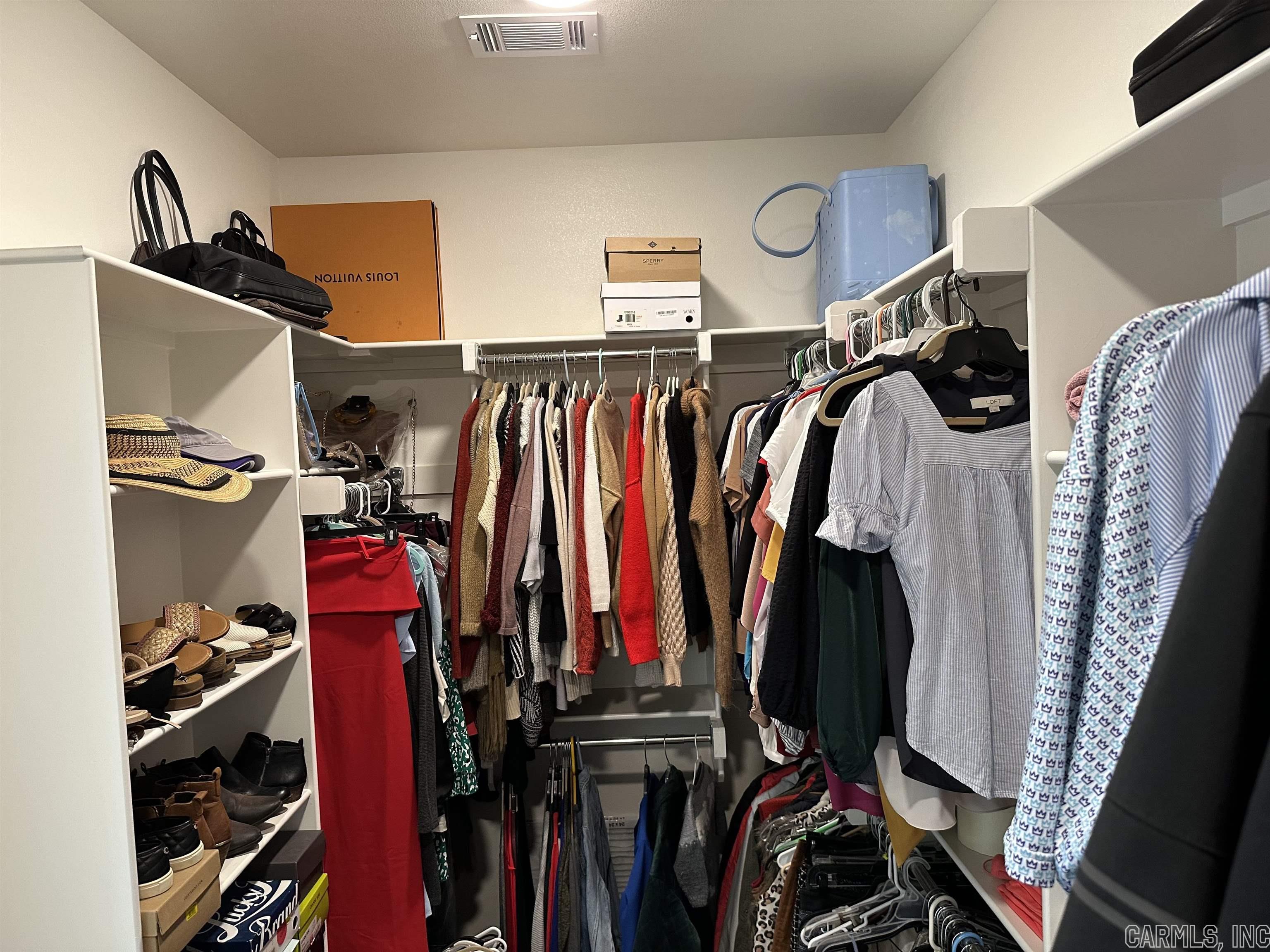 ROBYNMAR - Residential