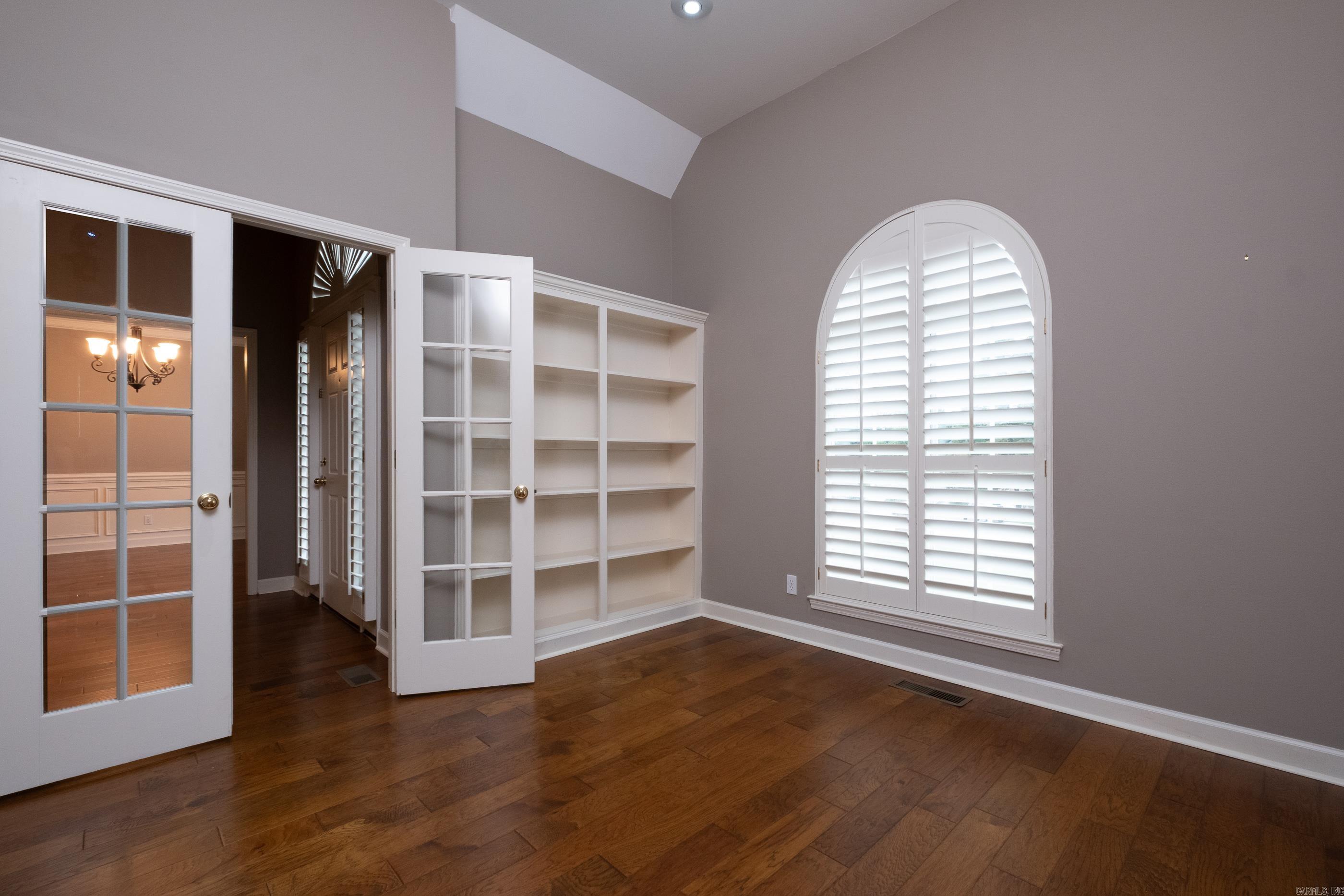 LONGLEA MANOR ADDN - Residential