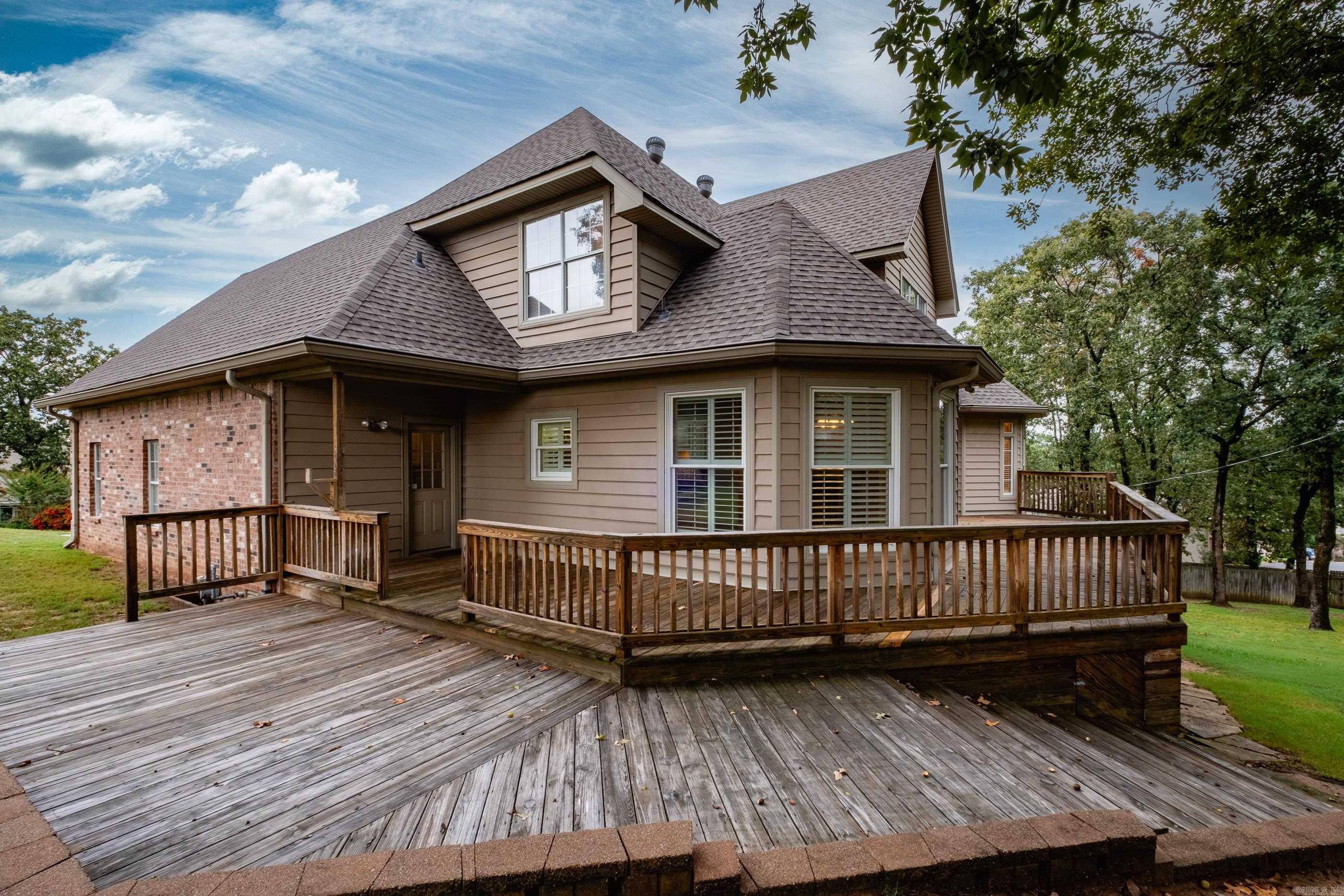 LONGLEA MANOR ADDN - Residential