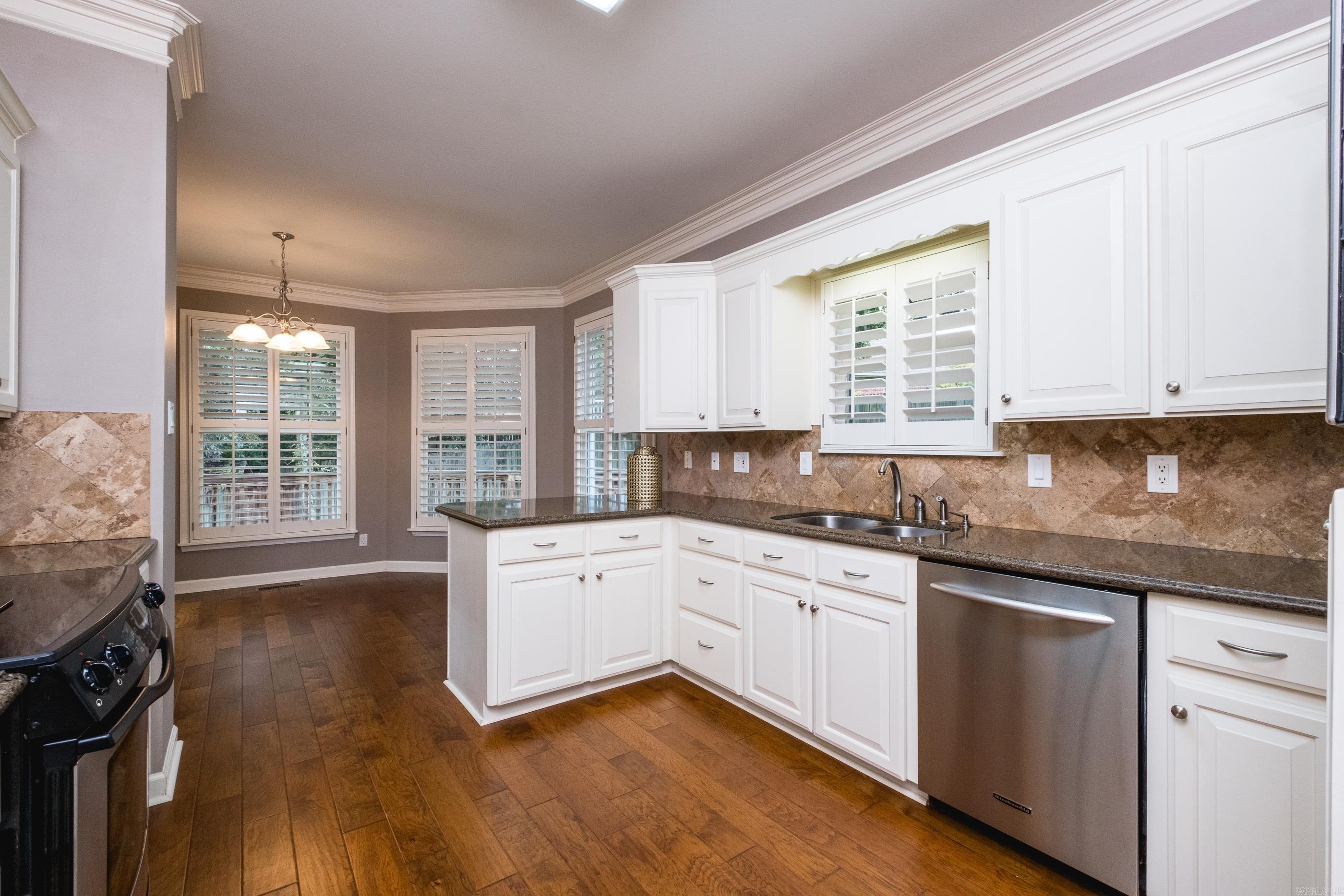 LONGLEA MANOR ADDN - Residential