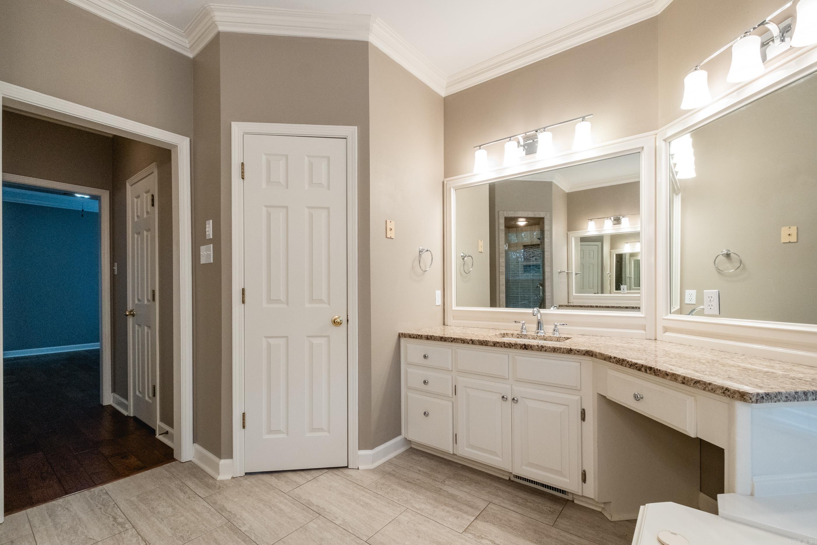 LONGLEA MANOR ADDN - Residential