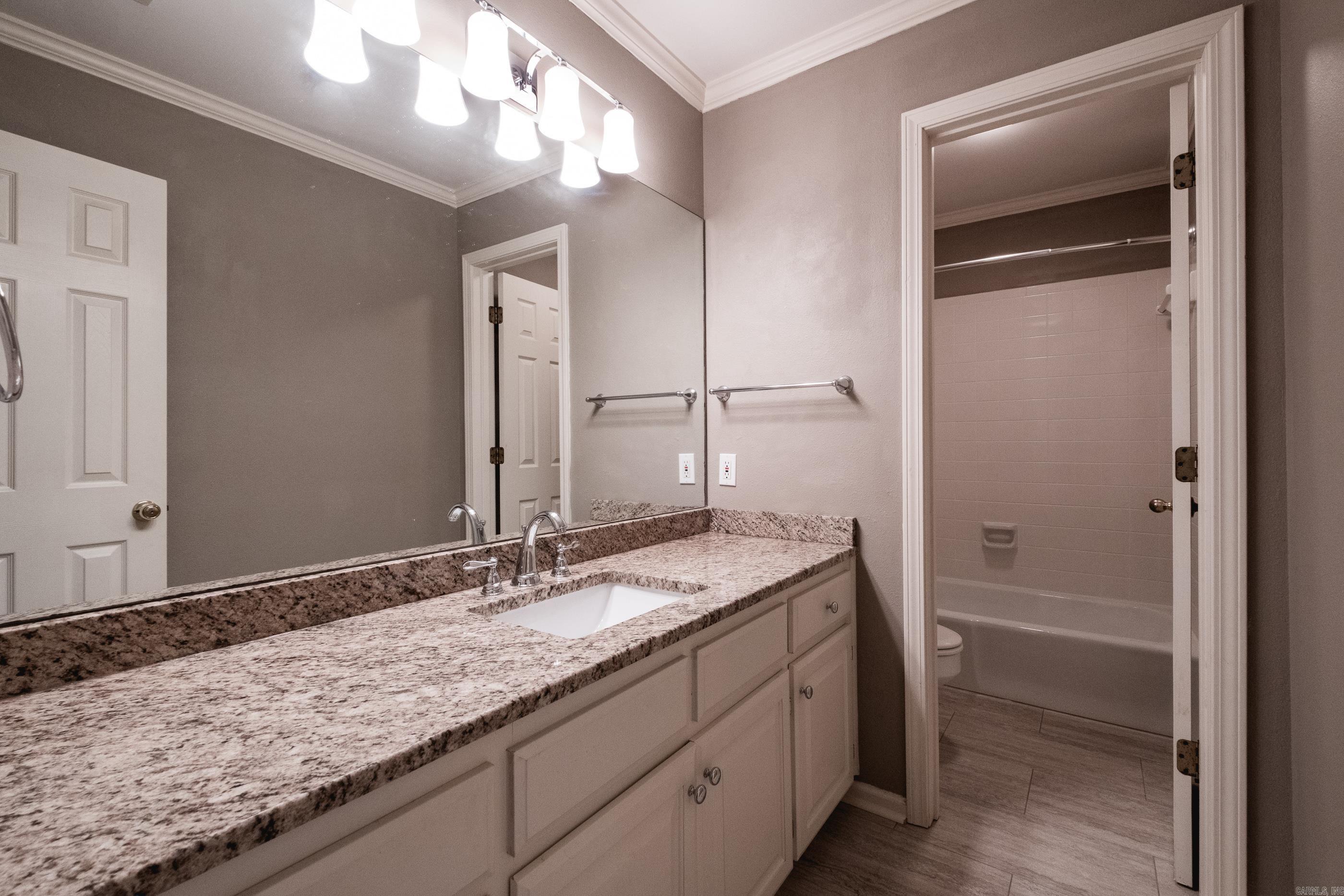 LONGLEA MANOR ADDN - Residential