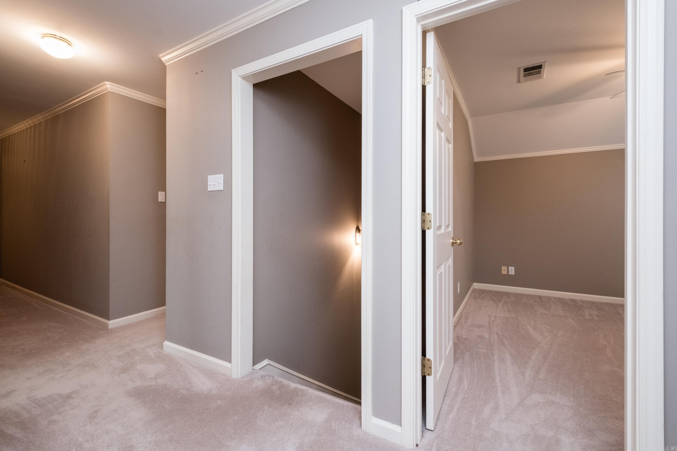 LONGLEA MANOR ADDN - Residential