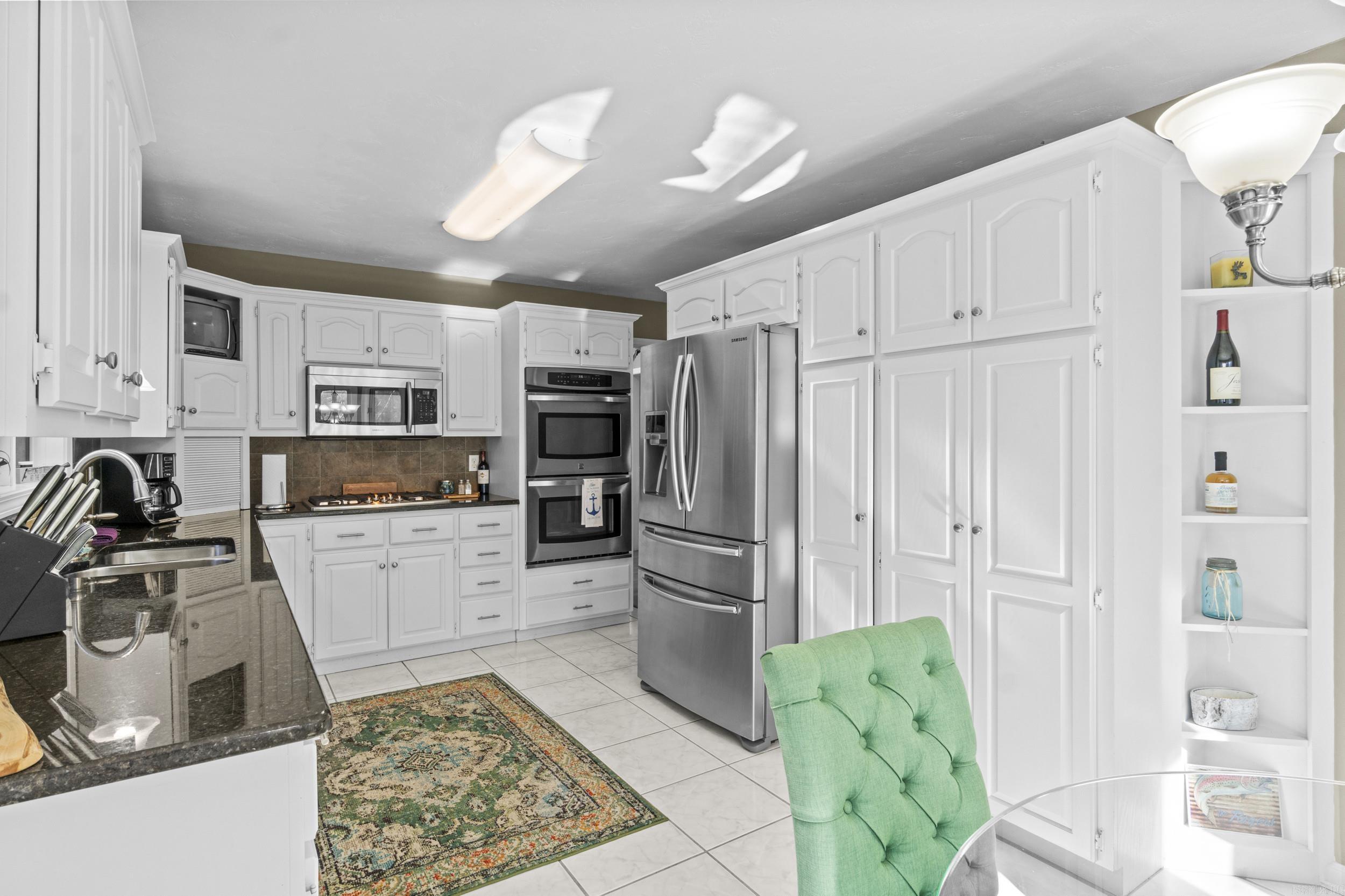 BELOIT BAY - Residential