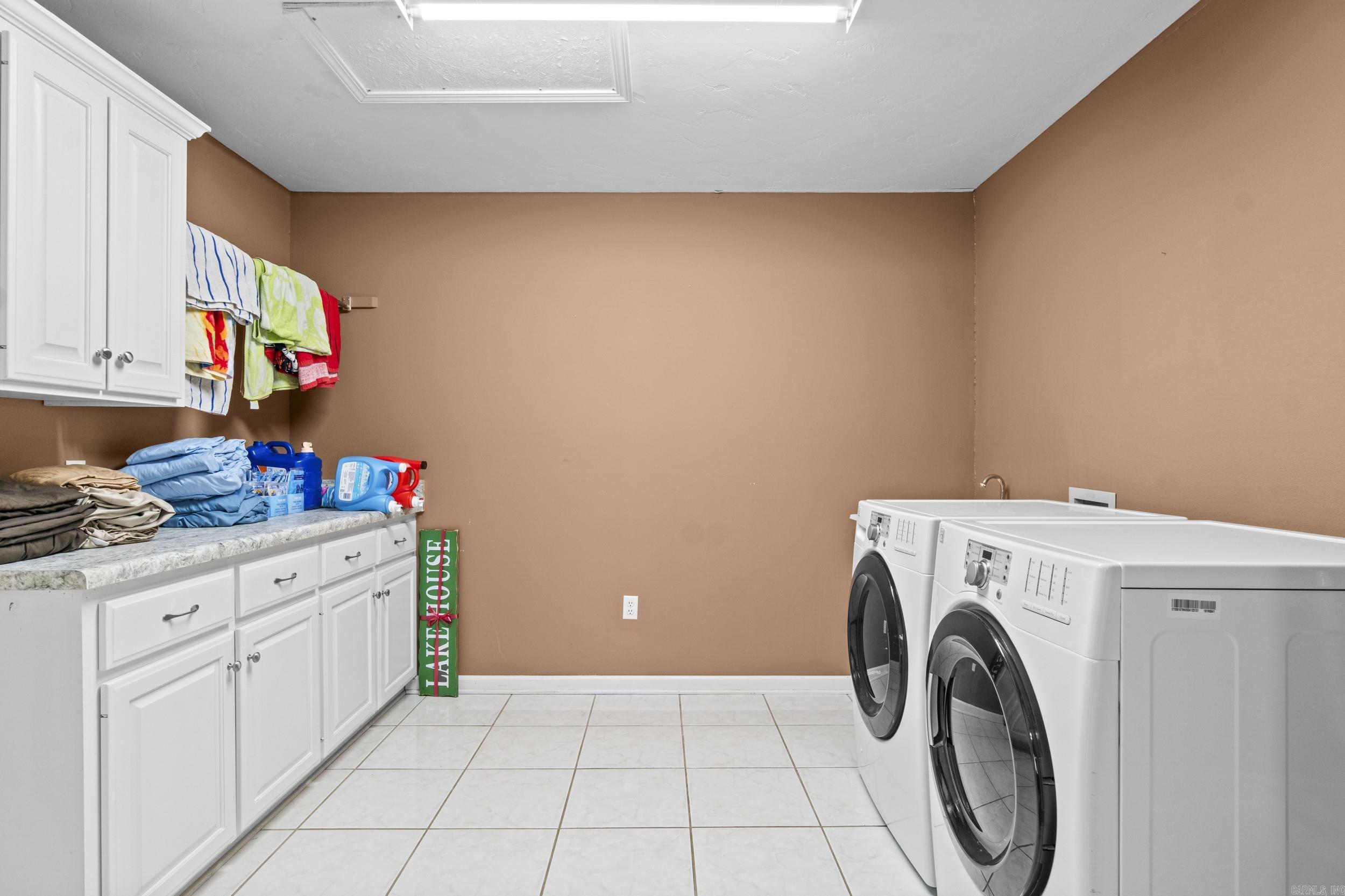 BELOIT BAY - Residential