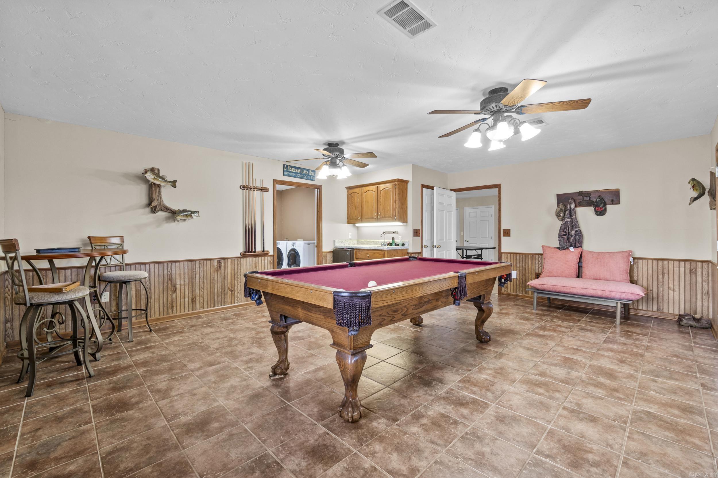 BELOIT BAY - Residential