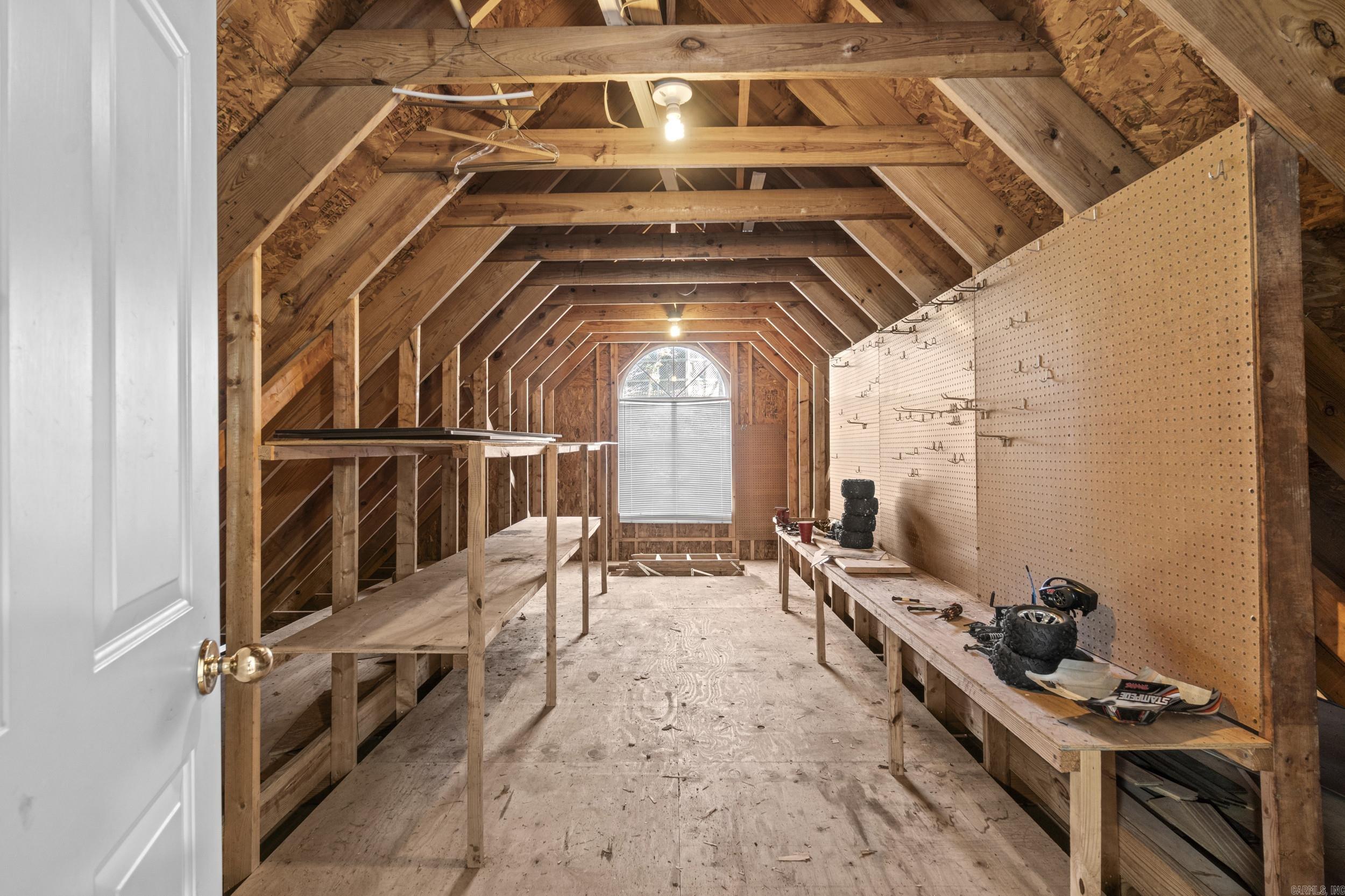 BELOIT BAY - Residential